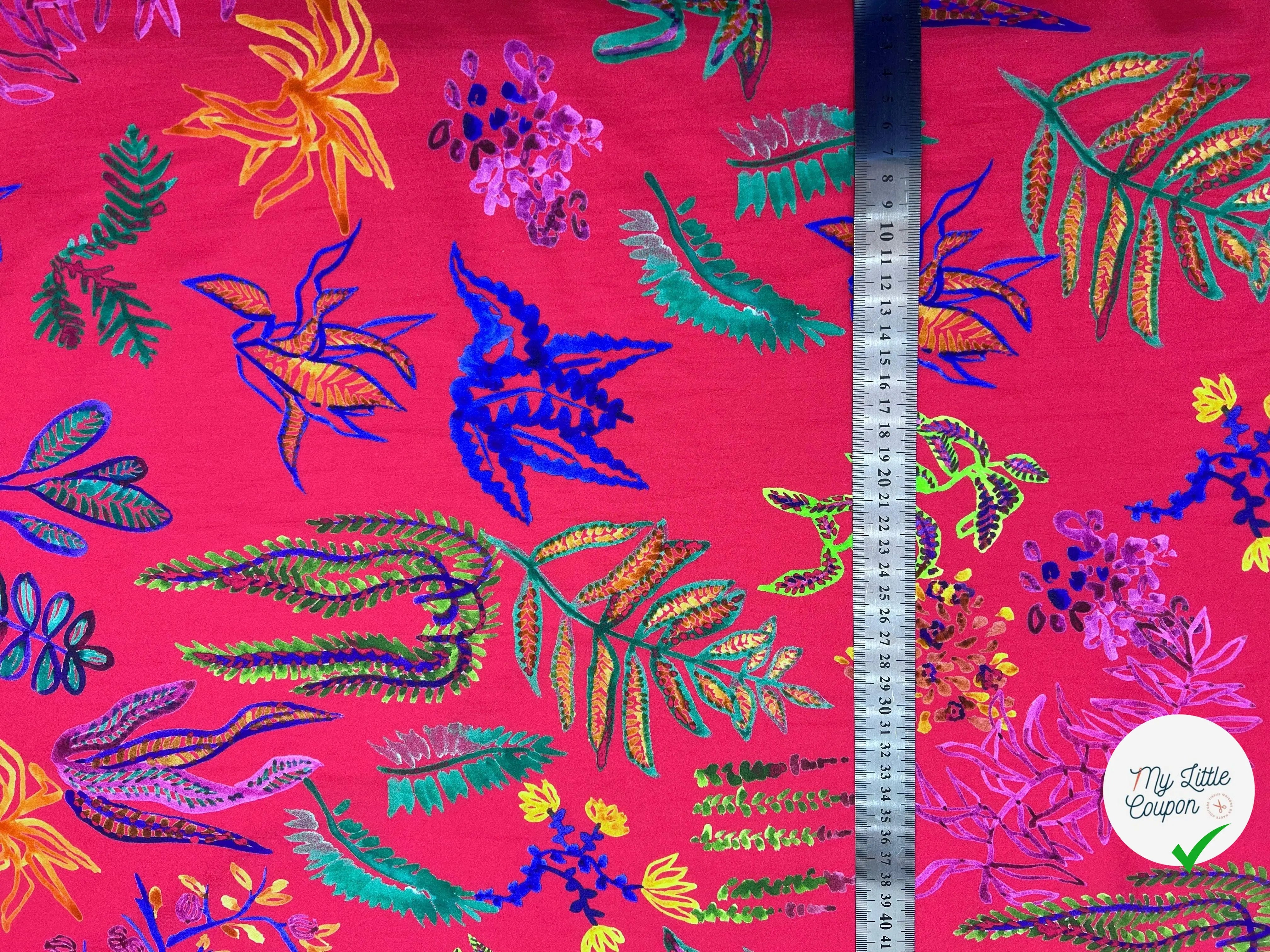 POPELINE DE COTON IMPRIMÉE EDEN COLORÉ FOND ROUGE FUCHSIA - My Little Coupon - tissu - coudre
