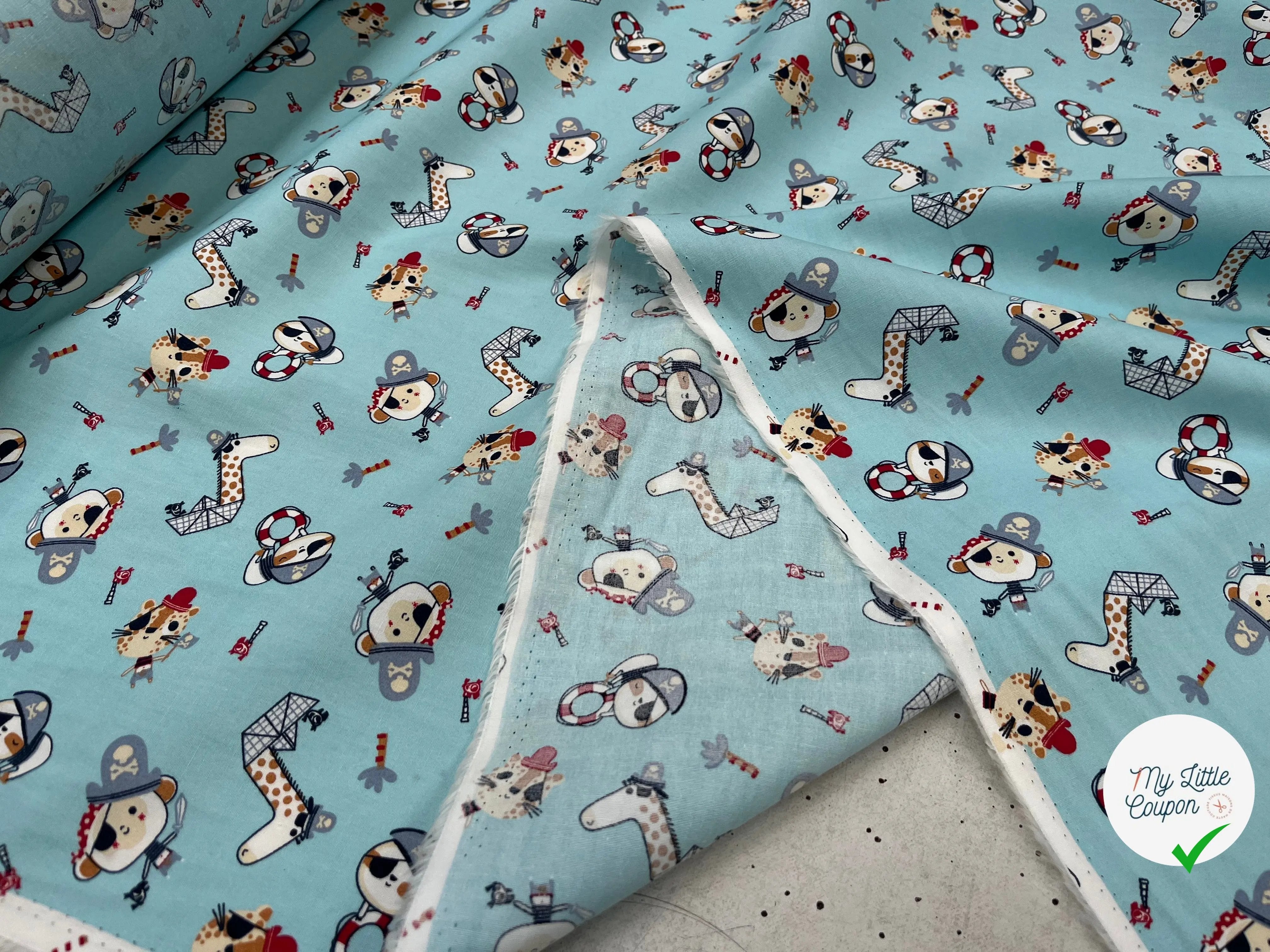 POPELINE DE COTON IMPRIMÉE LITTLE ONES PIRATES KID BLEU CIEL - My Little Coupon