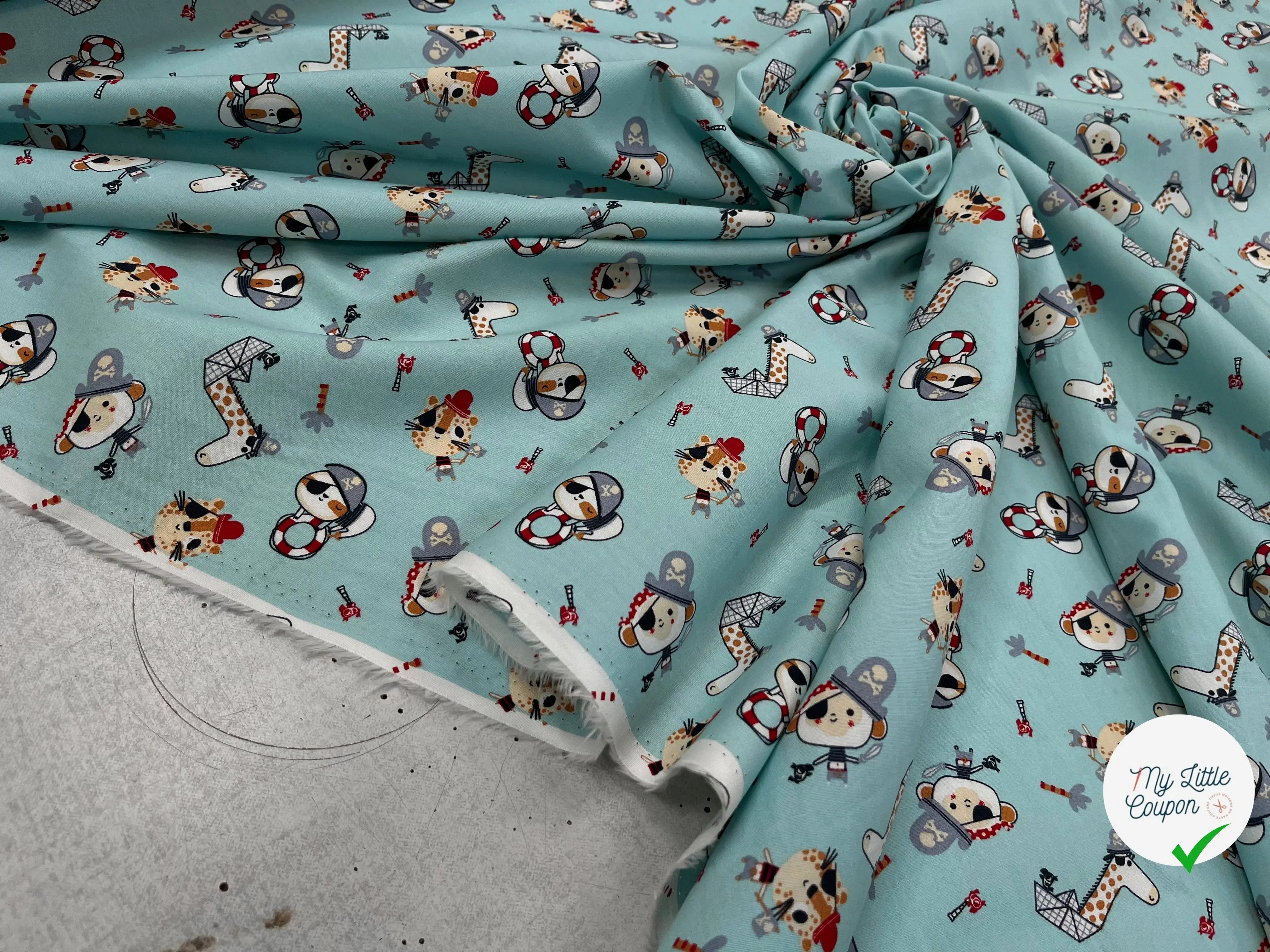 POPELINE DE COTON IMPRIMÉE LITTLE ONES PIRATES KID BLEU CIEL - My Little Coupon