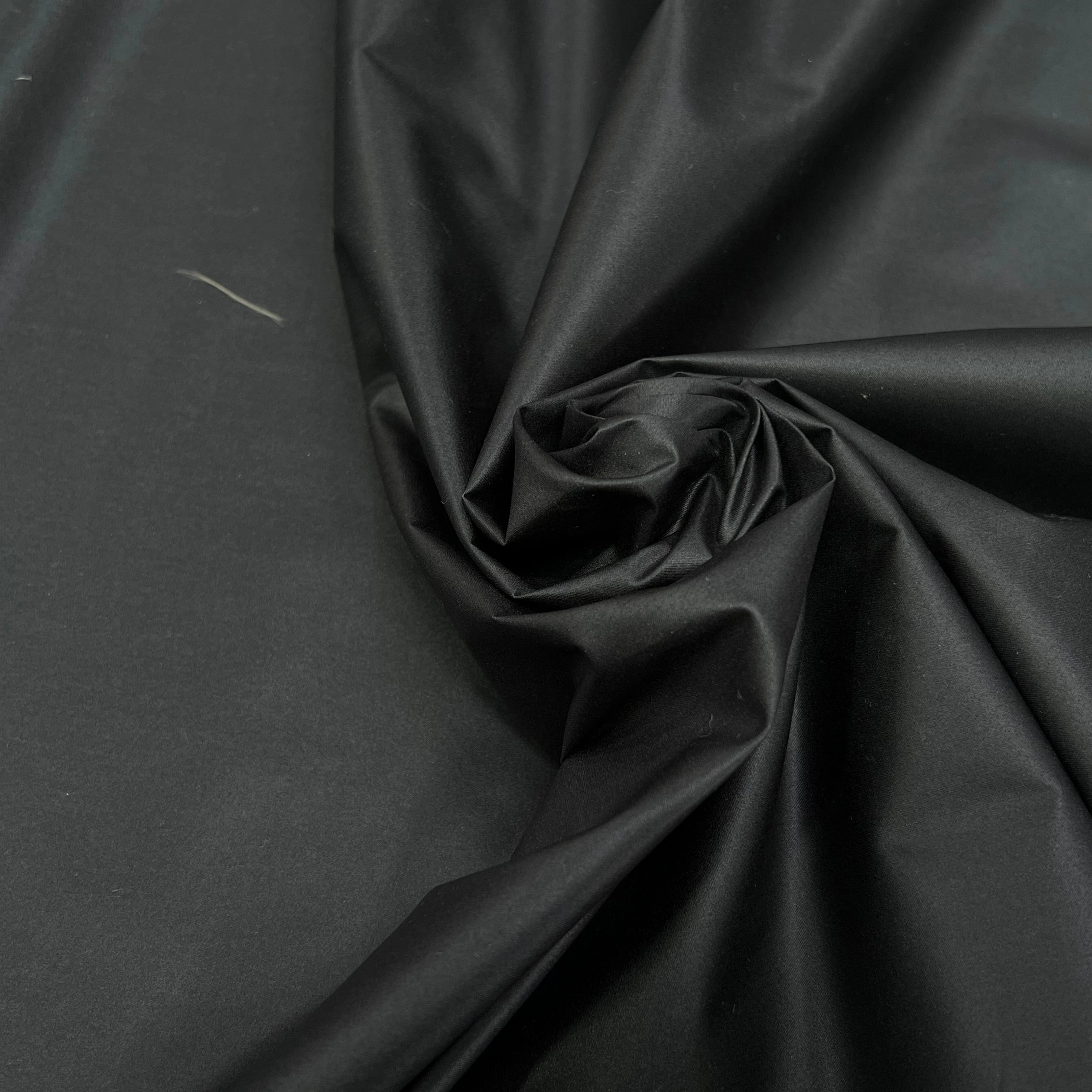 POPELINE DE COTON LISSE LÉGÈREMENT SATINÉ DOUBLE FACE NOIR 100% COTON - My Little Coupon