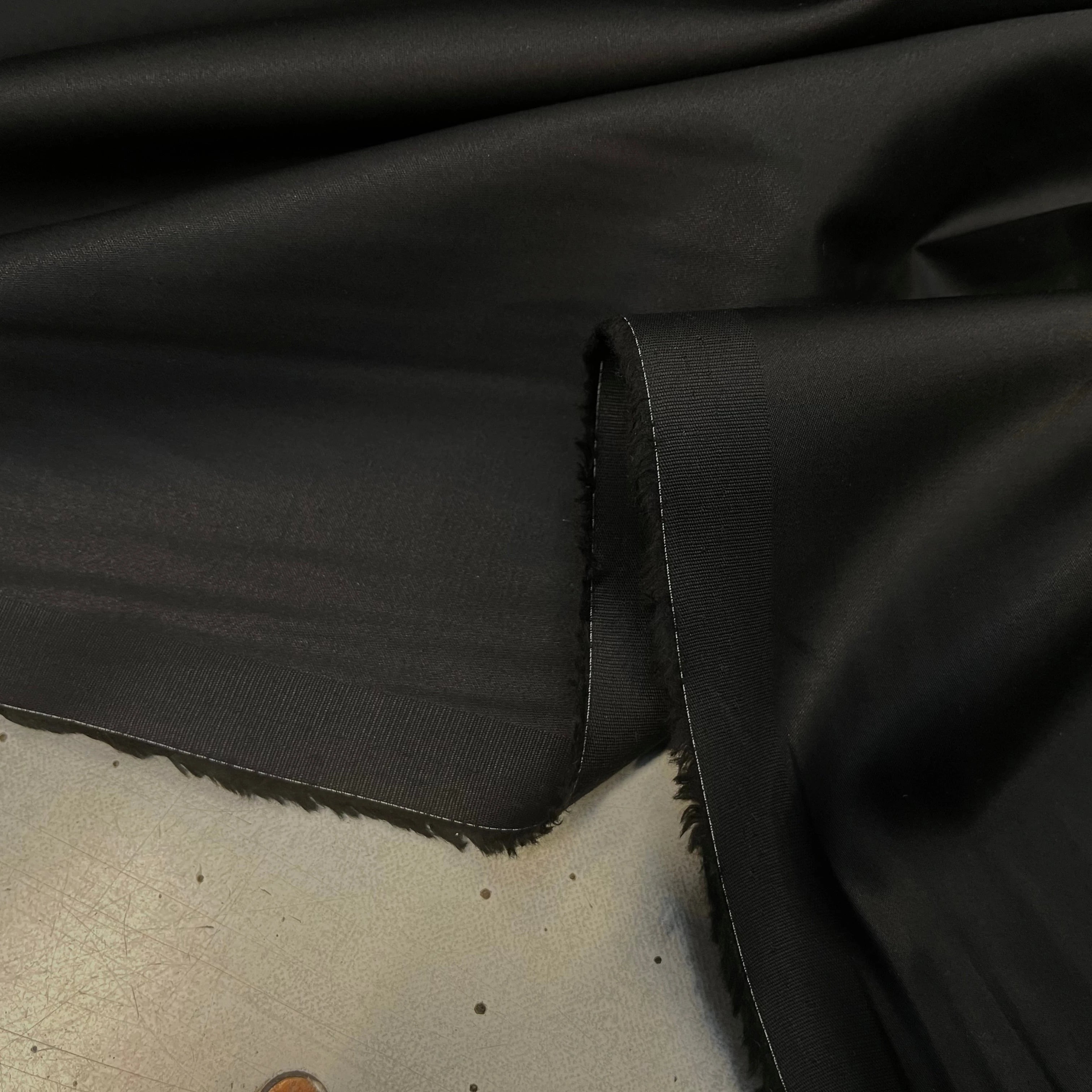 POPELINE DE COTON LISSE NOIR 152CM - My Little Coupon