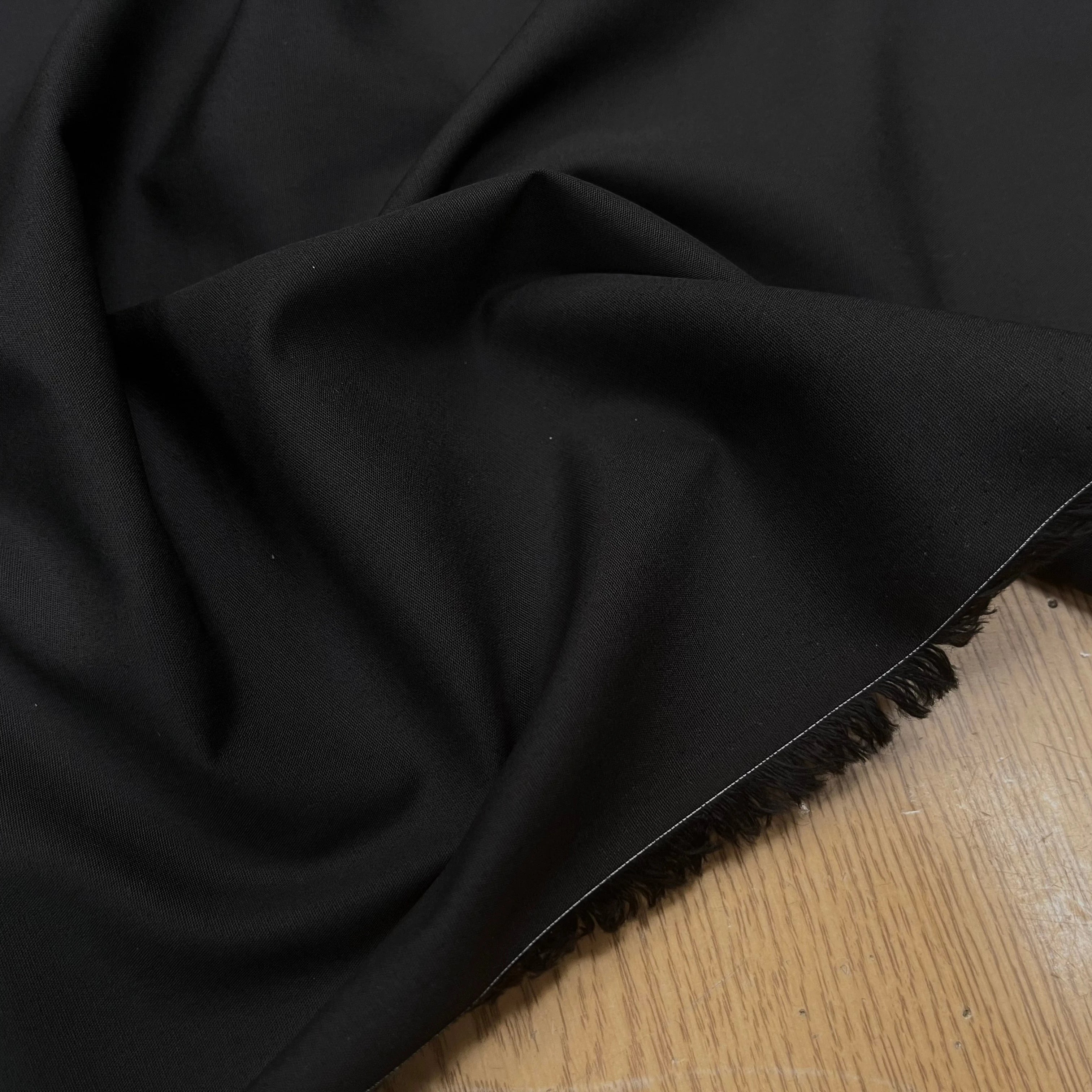 POPELINE DE COTON LISSE NOIR EFFET ROSÉ 150CM - My Little Coupon