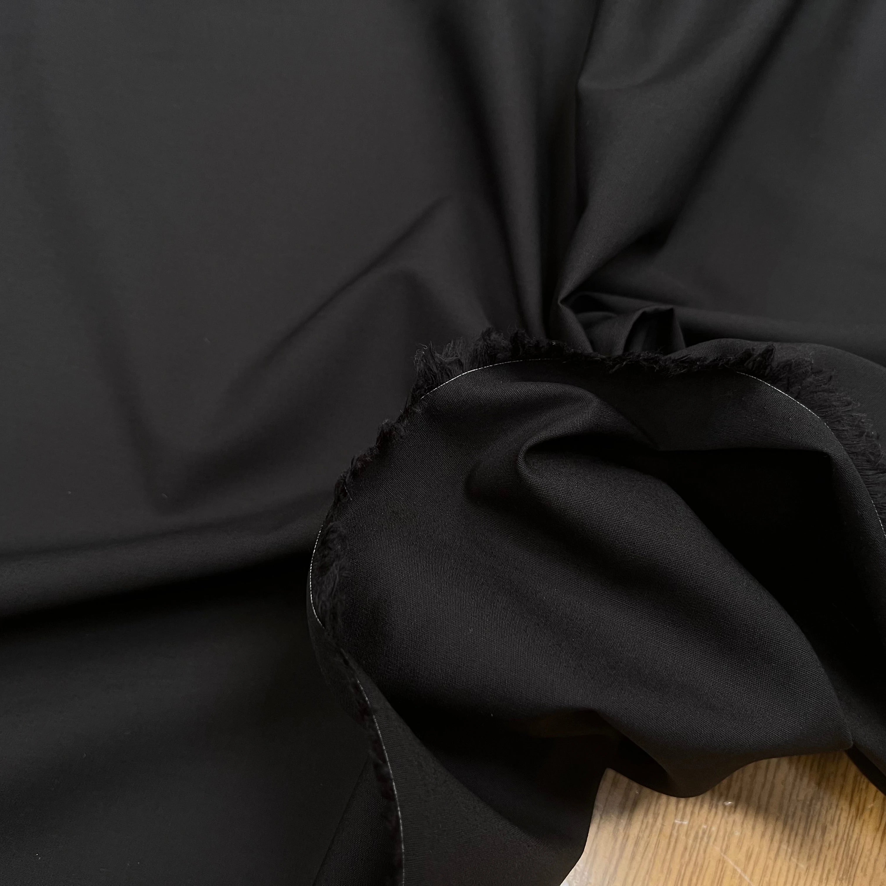 POPELINE DE COTON LISSE NOIR EFFET ROSÉ 150CM - My Little Coupon