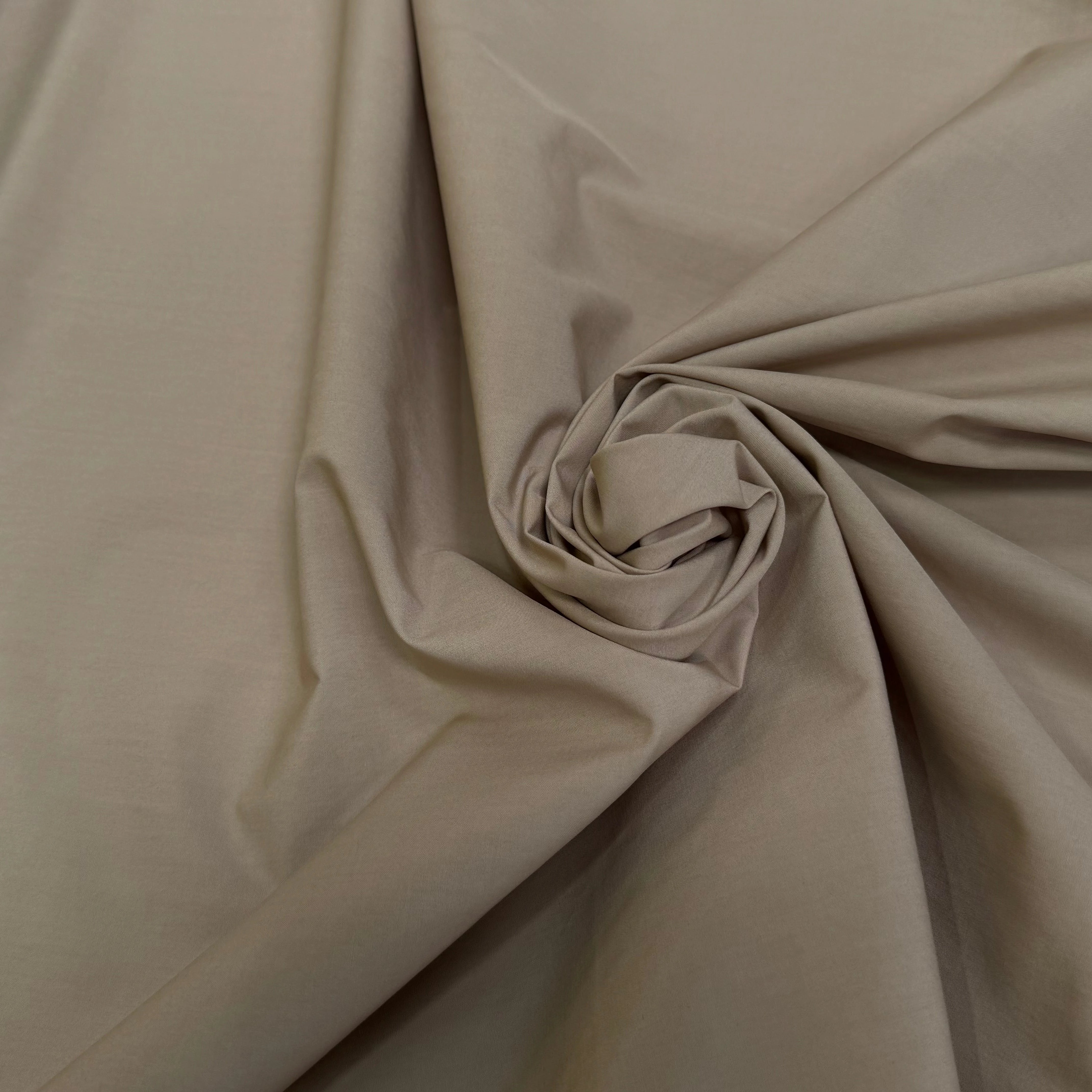 POPELINE DE COTON QUALITÉ COUTURE BEIGE TAUPE CRAQUANTE - My Little Coupon