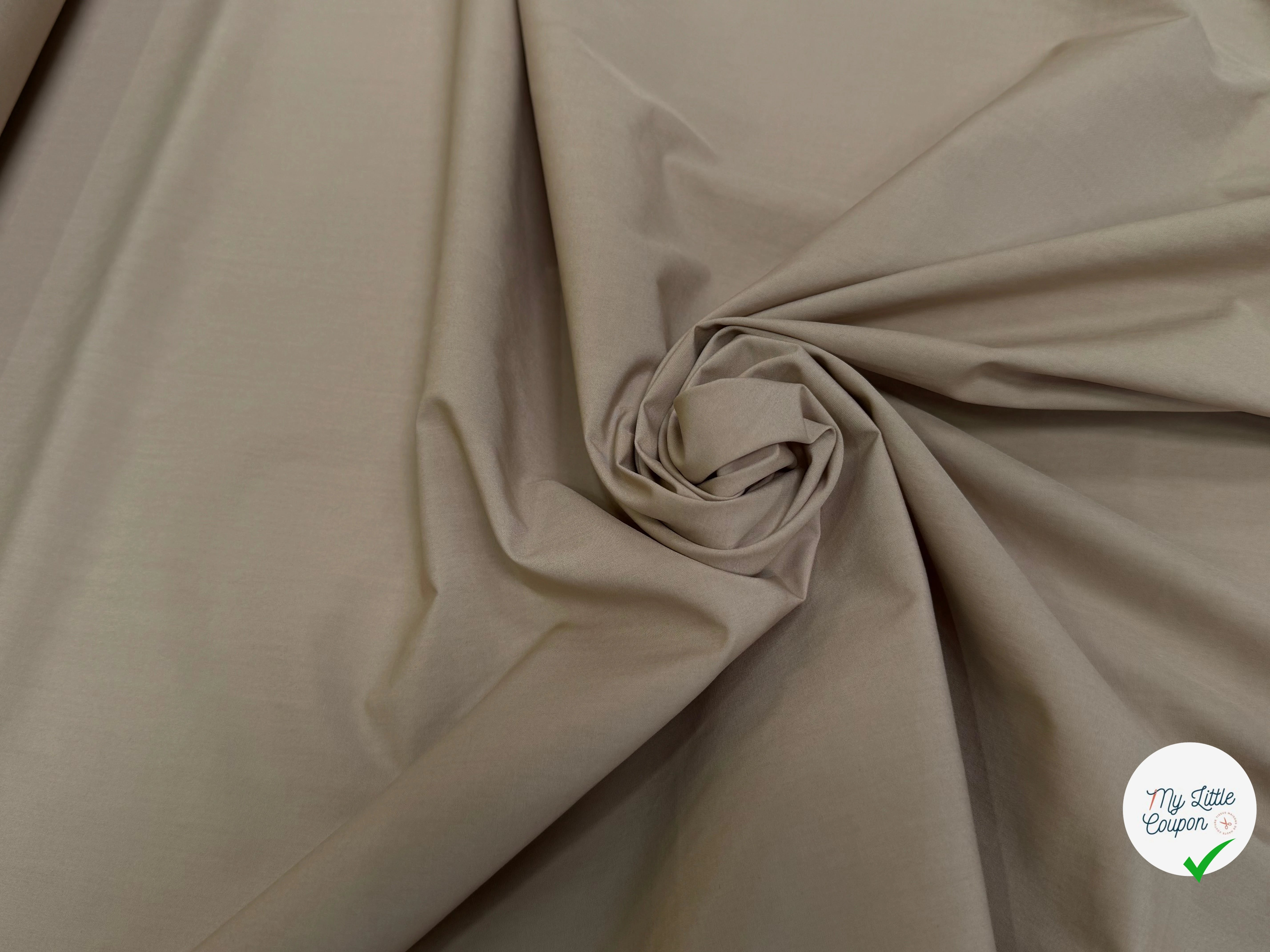 POPELINE DE COTON QUALITÉ COUTURE BEIGE TAUPE CRAQUANTE - My Little Coupon