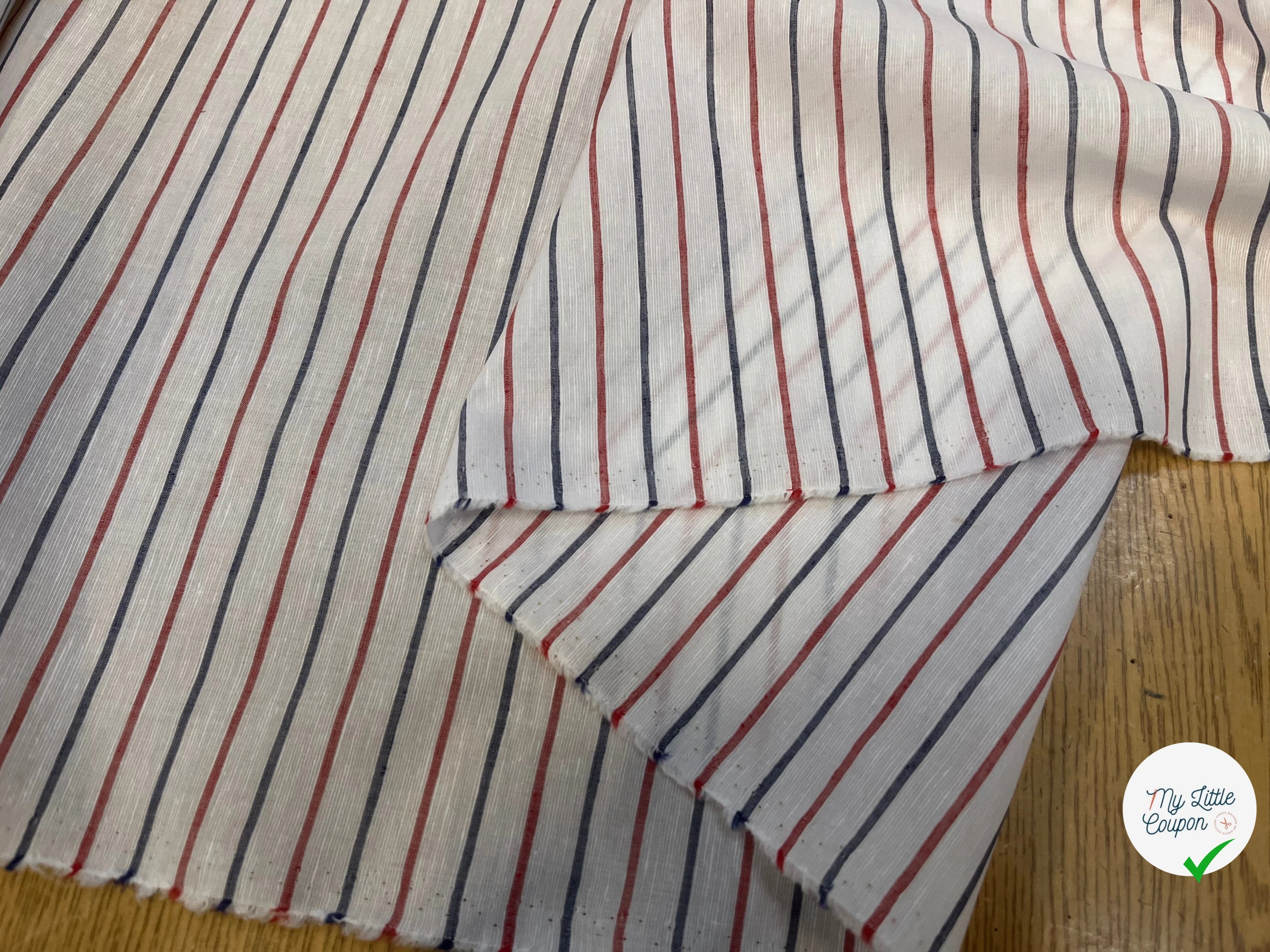 POPELINE DE COTON RAYURES BLEUES ET ROUGES PERPENDICULAIRE À LA LISIÈRE - My Little Coupon