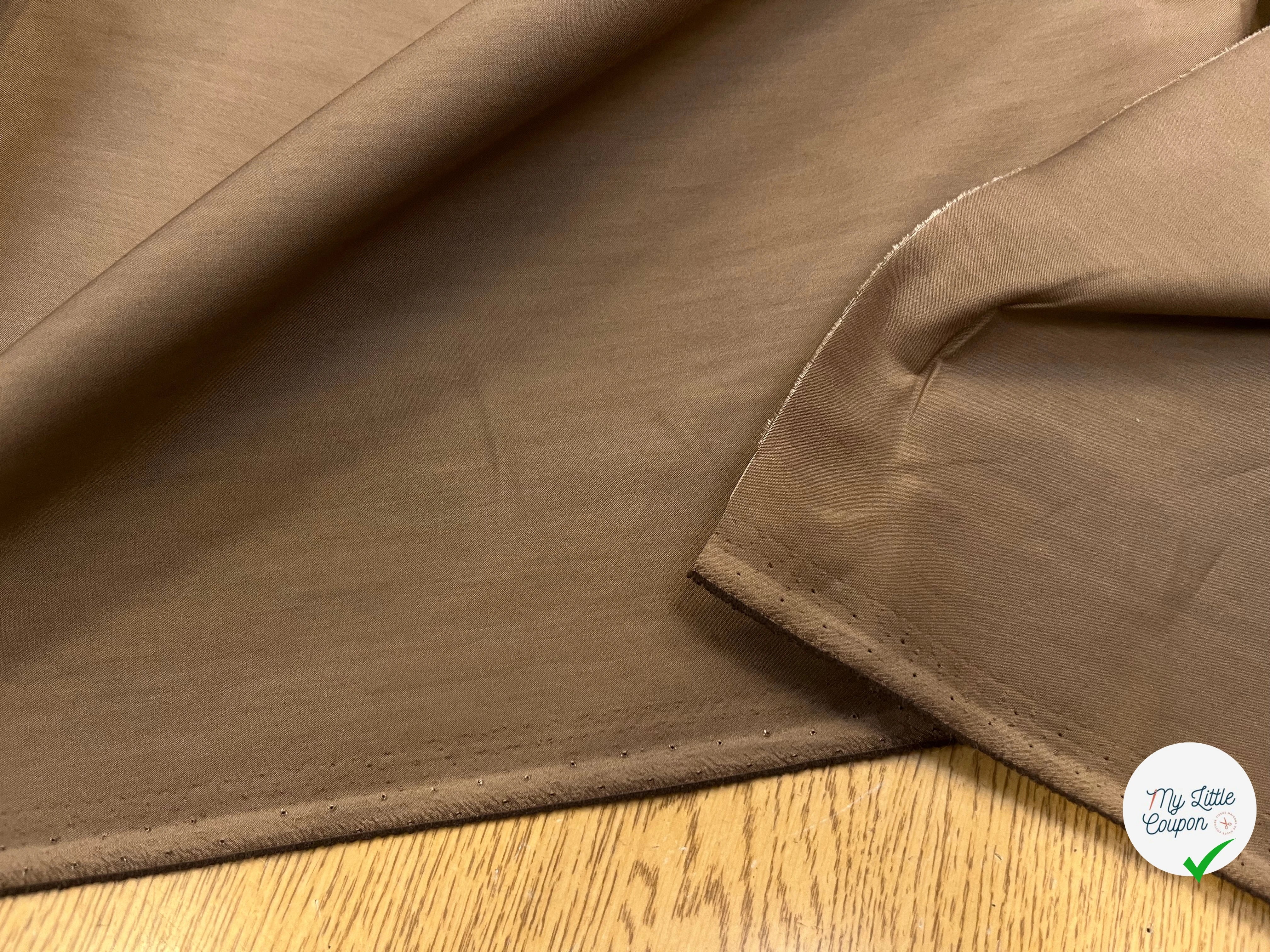 POPELINE DE COTON STRETCH LÈGEREMENT SATINÉE MOCHA 145CM - My Little Coupon