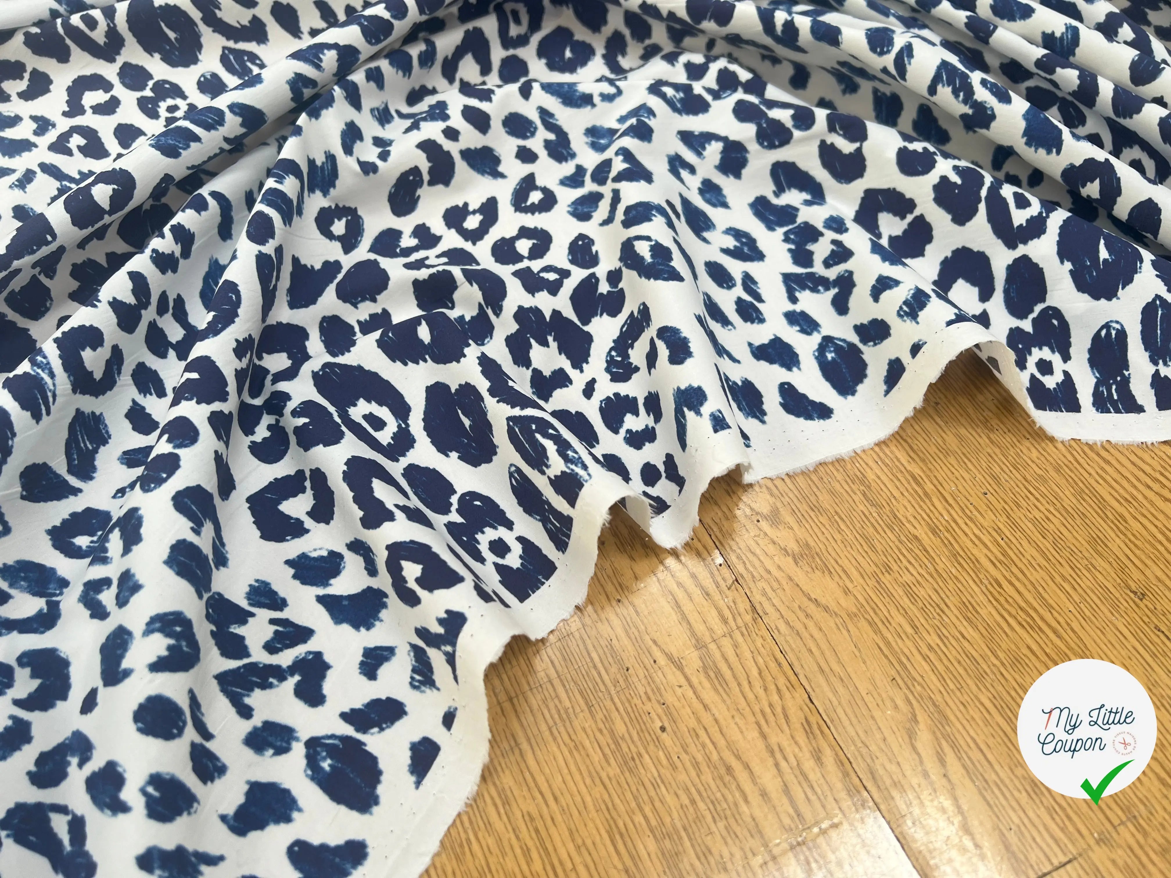 POPELINE DE COTON TACHES FELIN BLEU - My Little Coupon