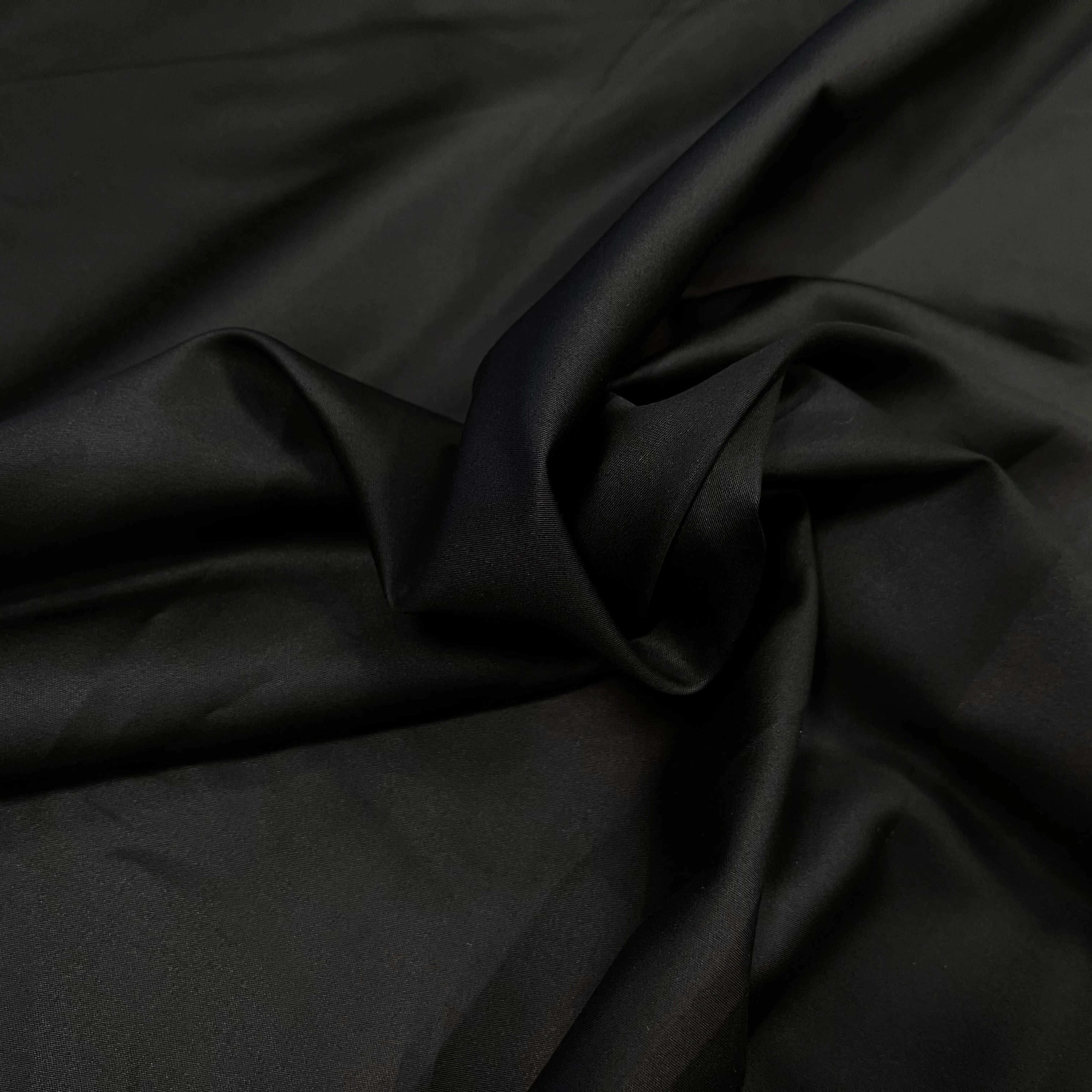 POPELINE DE COTON UNI NOIR FLUIDE SUBLIME 150CM - My Little Coupon