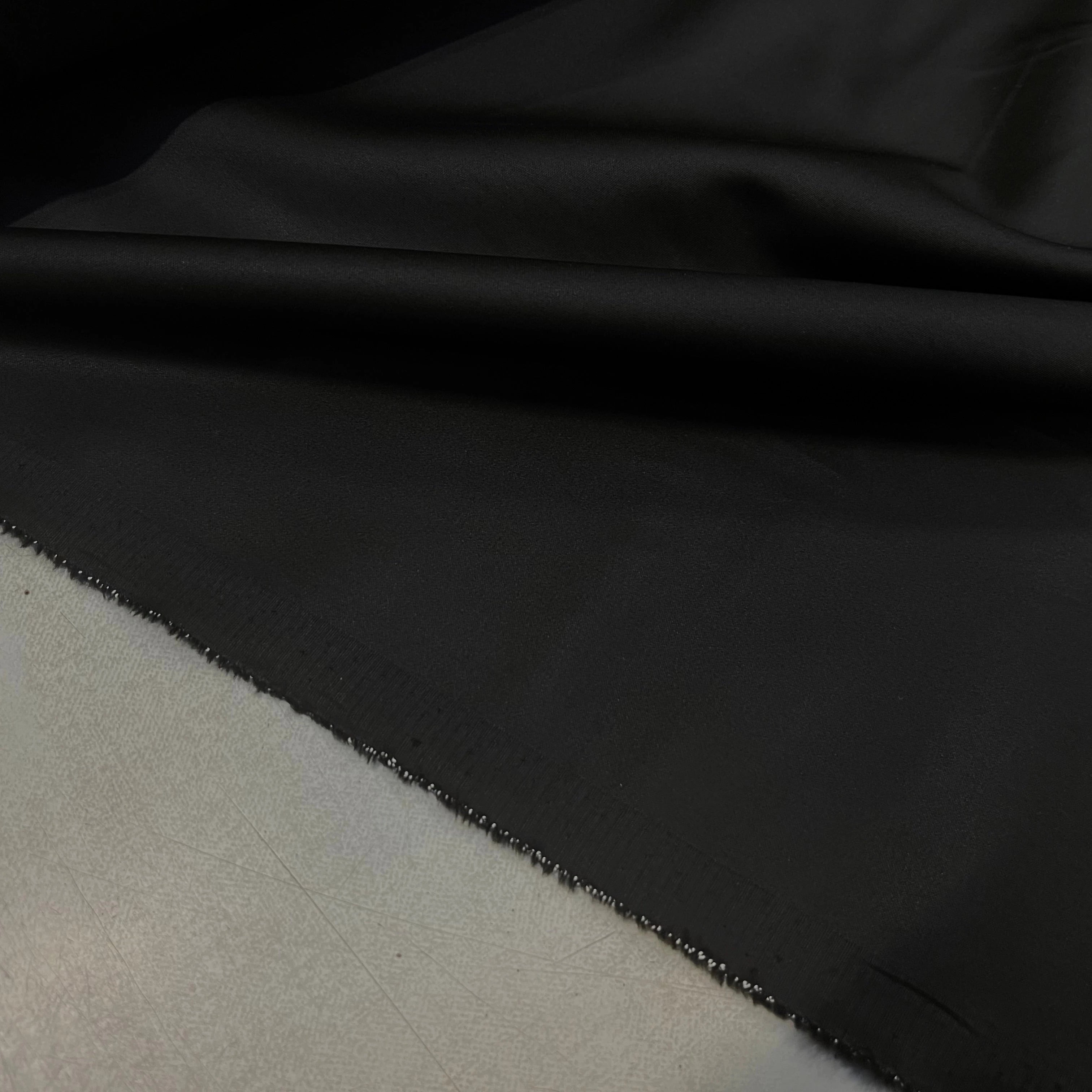 POPELINE DE COTON UNI NOIR FLUIDE SUBLIME 150CM - My Little Coupon