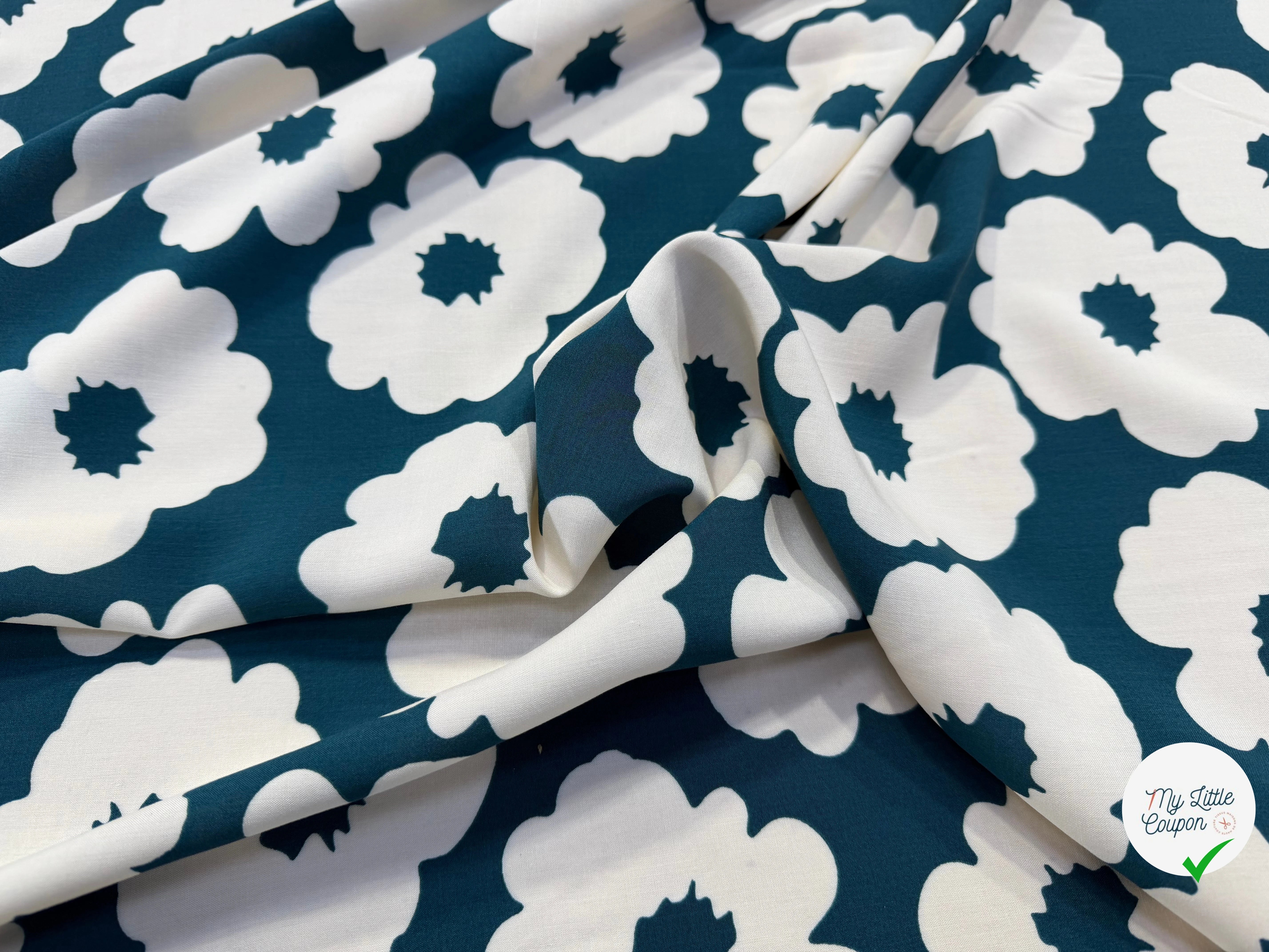 POPELINE DE VISCOSE FLEURS IMPRIMÉ BLEU CANARD - My Little Coupon