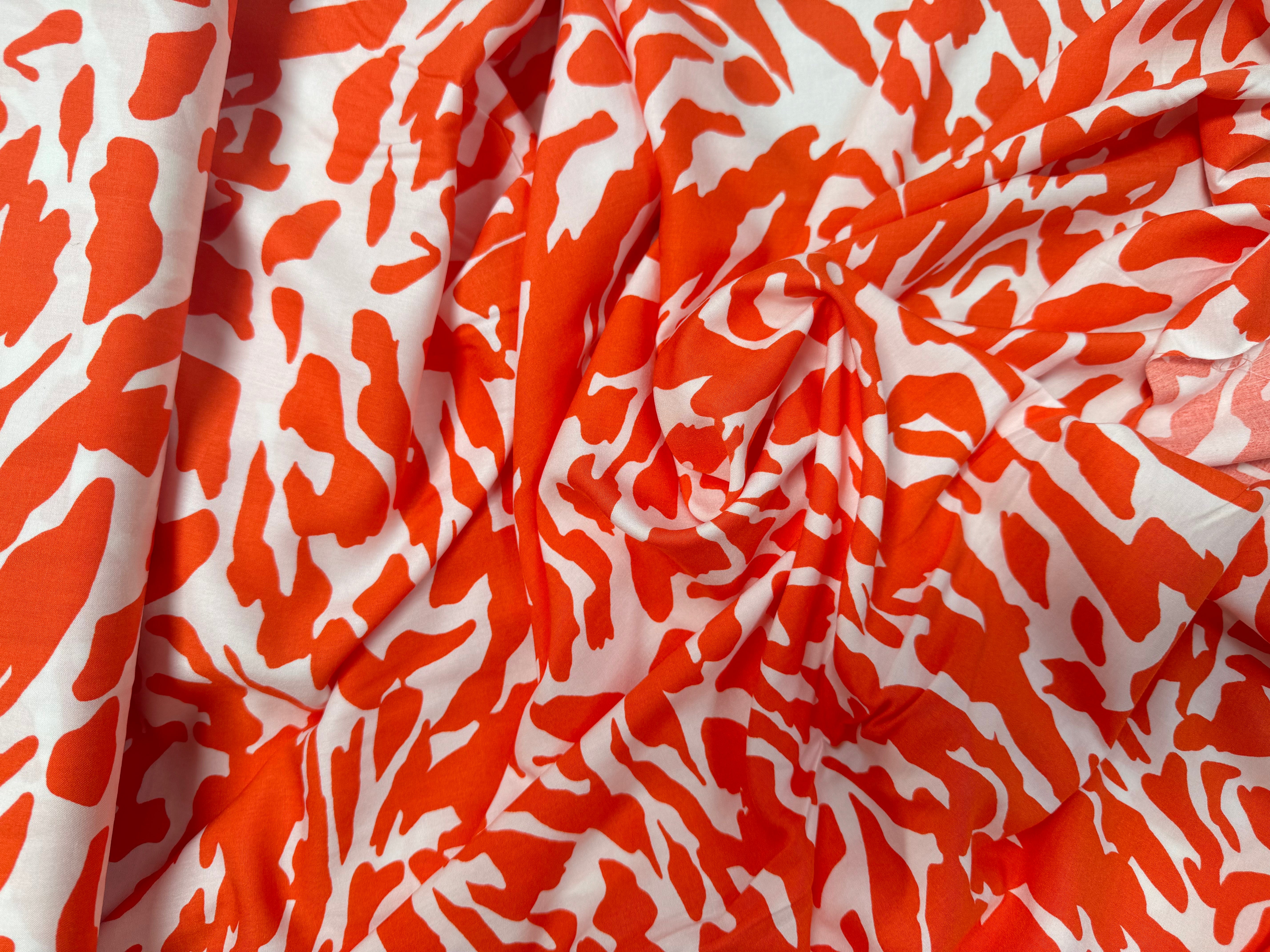 POPELINE DE VISCOSE TISSU IMPRIMÉ CAMOUFLAGE ORANGE - My Little Coupon