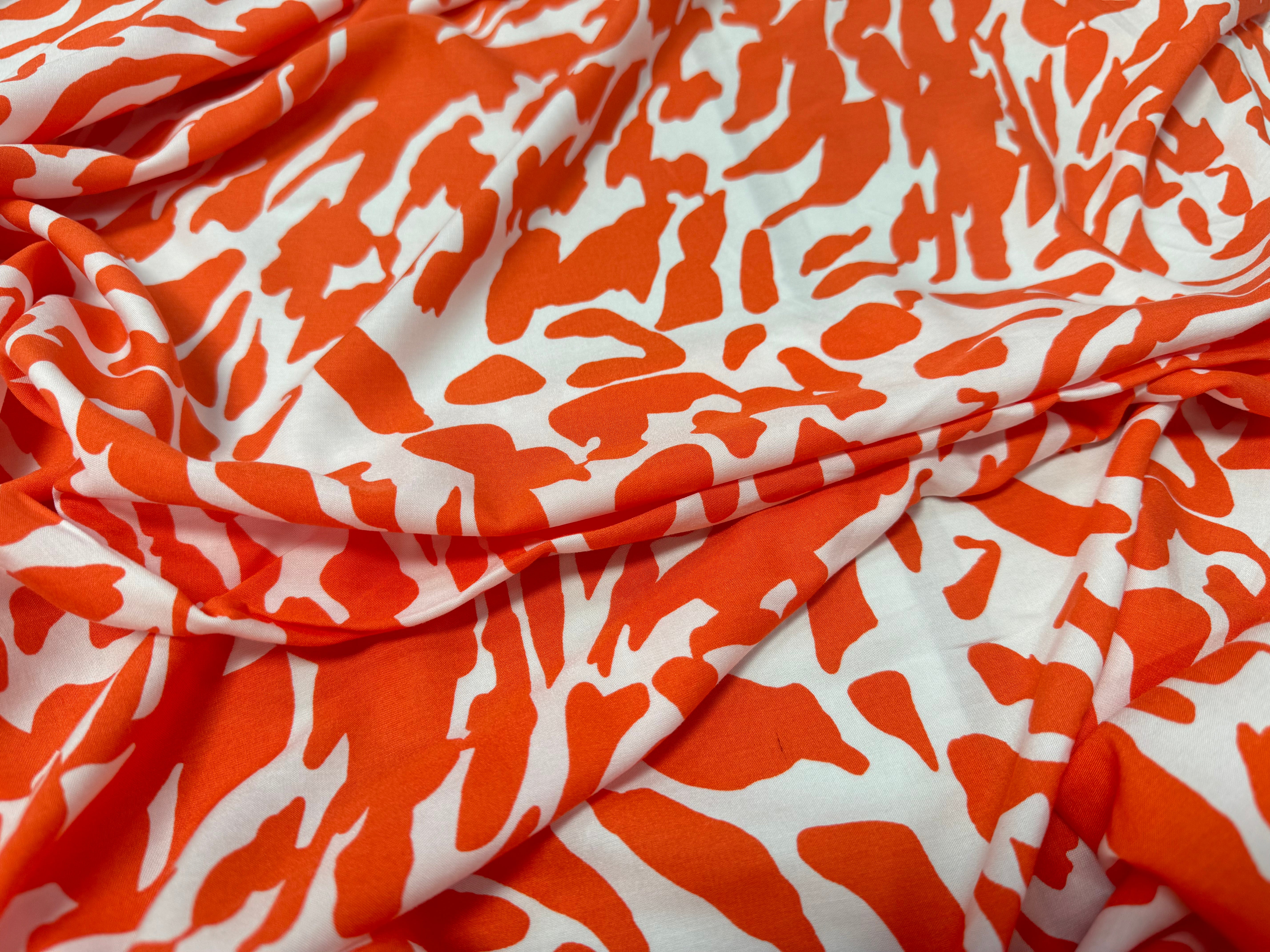 POPELINE DE VISCOSE TISSU IMPRIMÉ CAMOUFLAGE ORANGE - My Little Coupon
