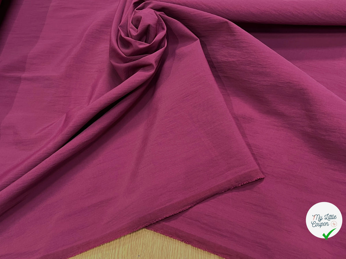 Tissu popeline imperméable violine - détail du tissu