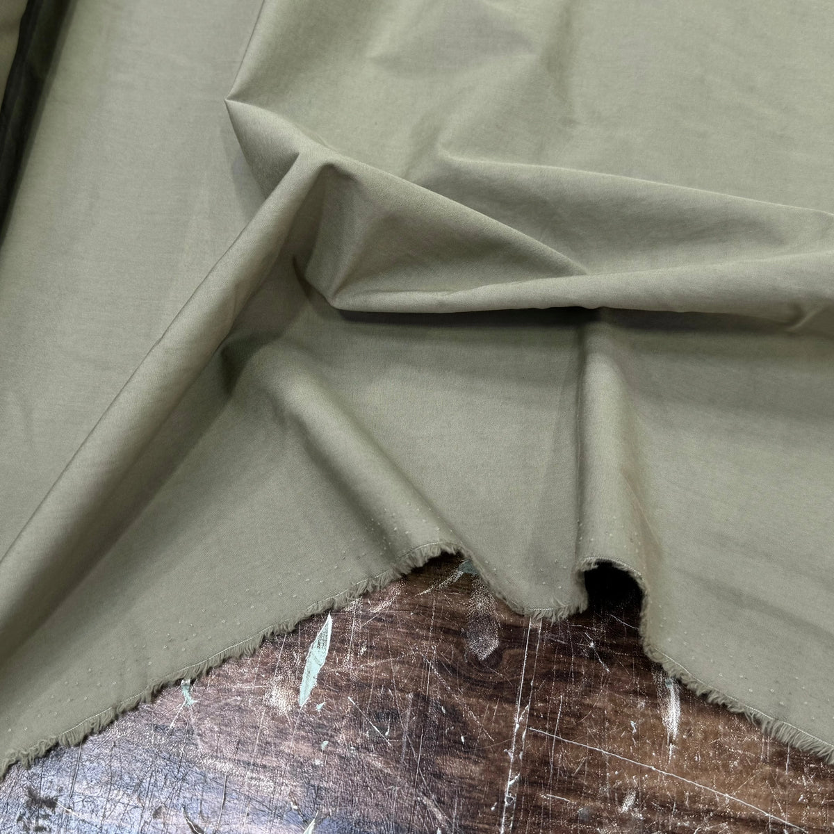 POPELINE LOURDE DE COTON CRAQUANT BEIGE KAKI - My Little Coupon