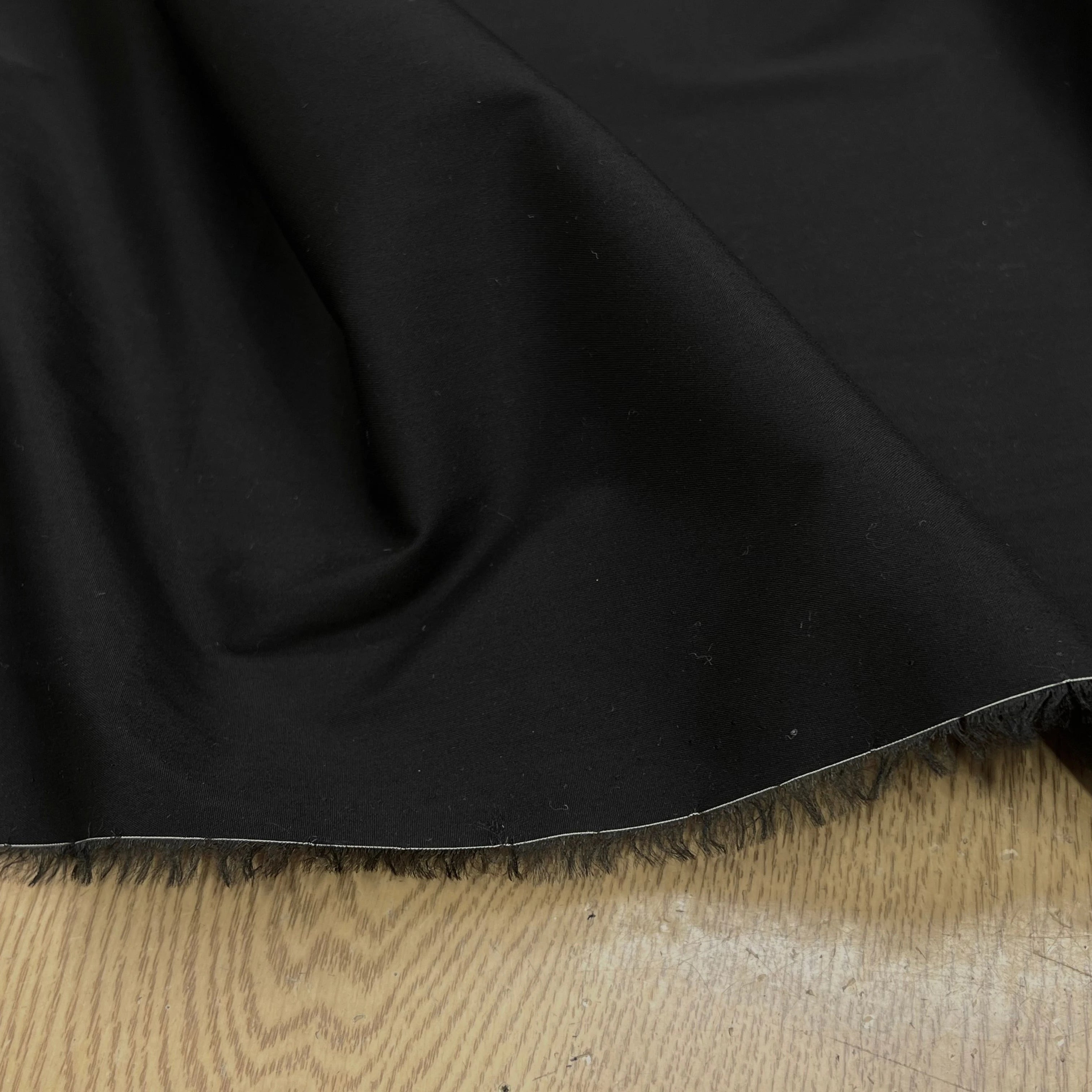 POPELINE PLYCOTON TRÈS STRETCH CRAQUANTE NOIR - My Little Coupon