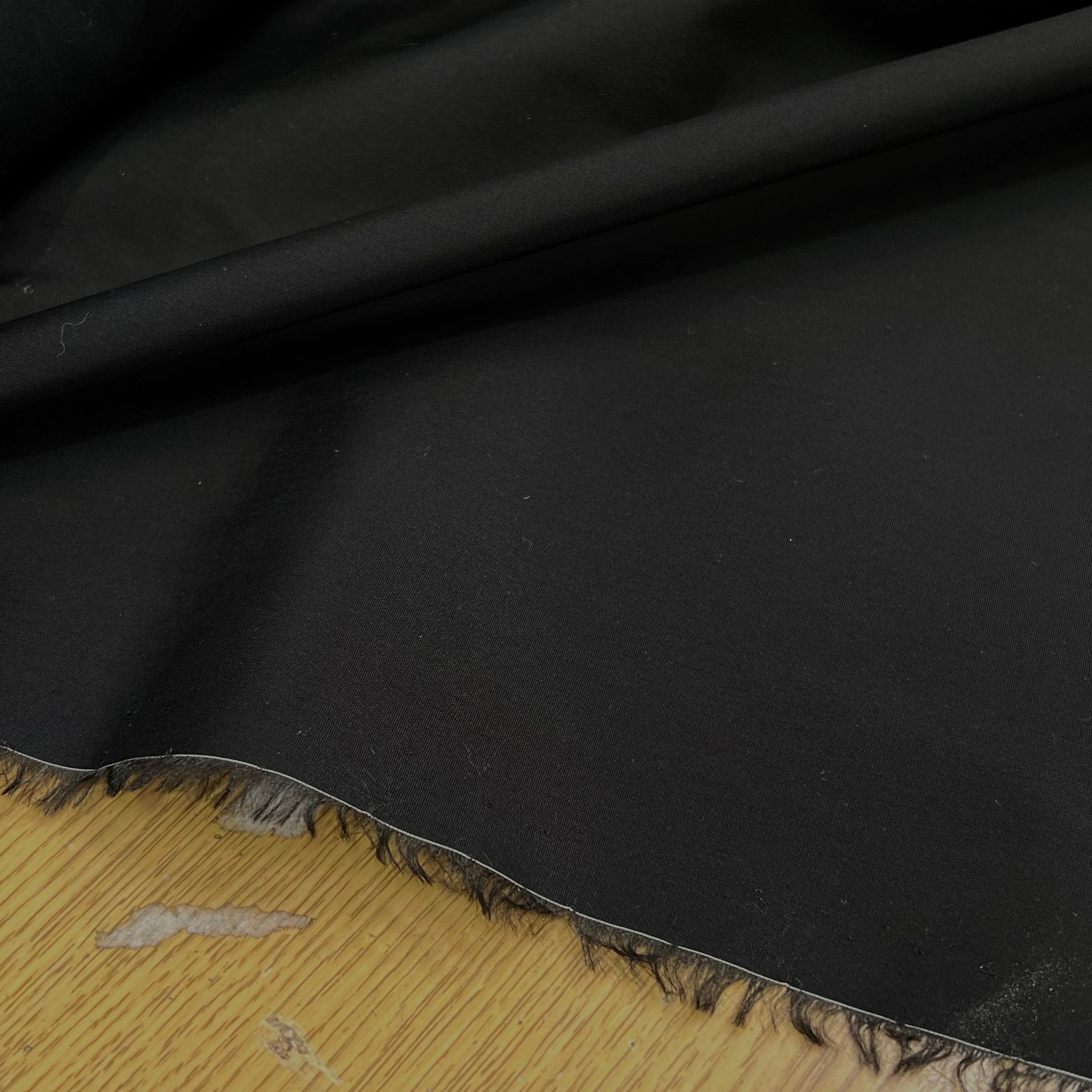 POPELINE PLYCOTON TRÈS STRETCH CRAQUANTE NOIR - My Little Coupon