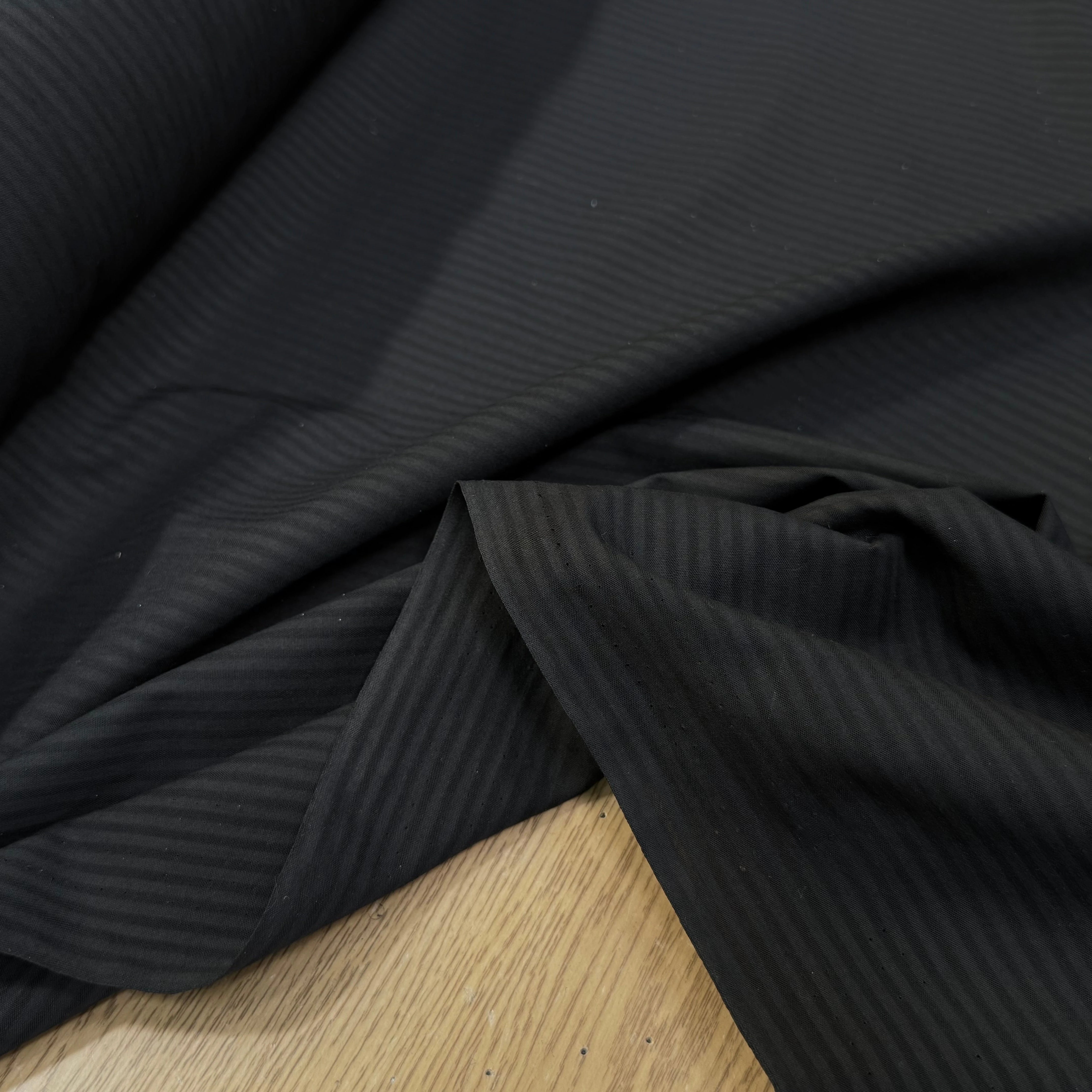 POPELINE POLYCOTON RAYURES TON SUR TON NOIR NOIR - My Little Coupon