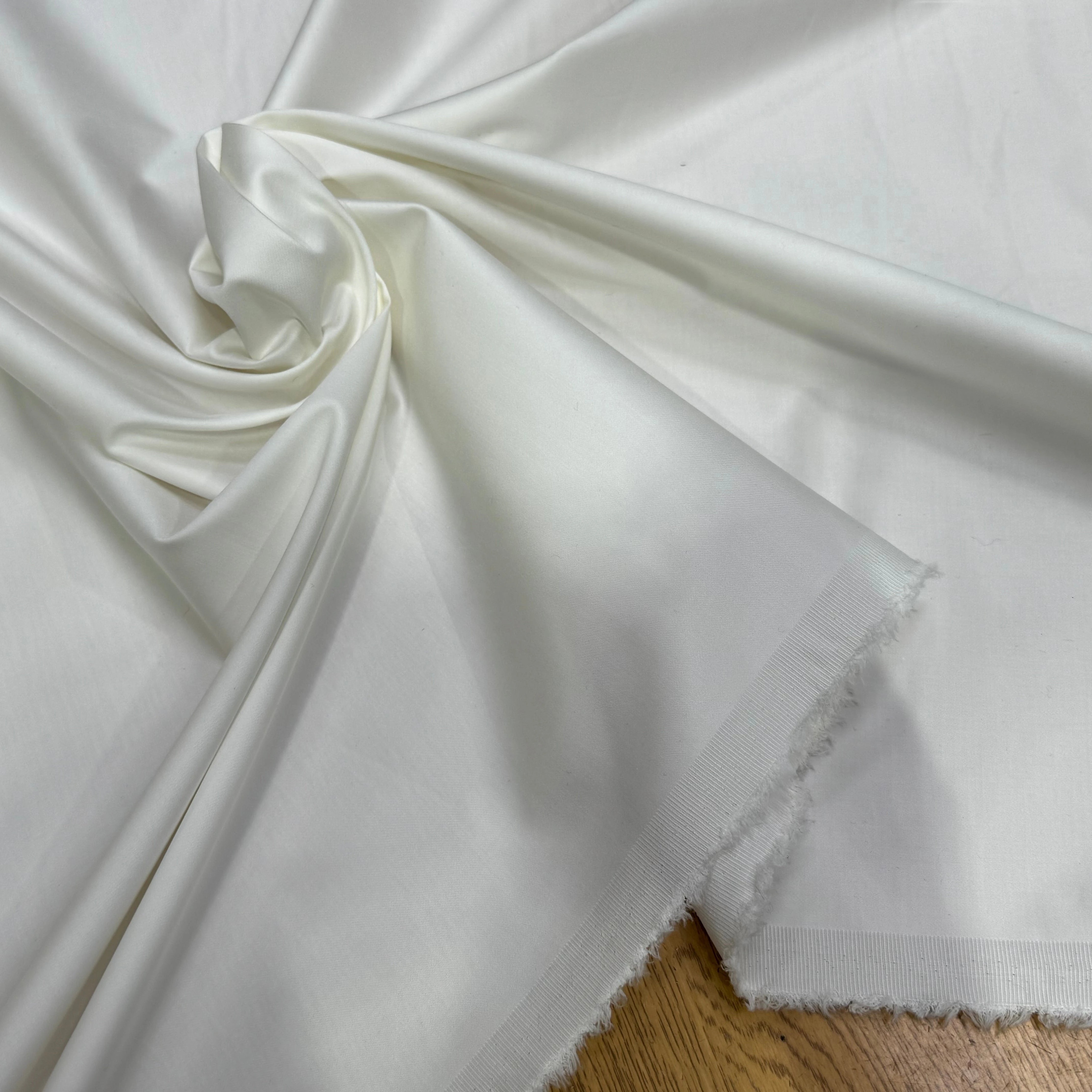 POPELINE SATIN DE COTON ULTRA BEAU BLANC CASSÉ STRETCH - My Little Coupon