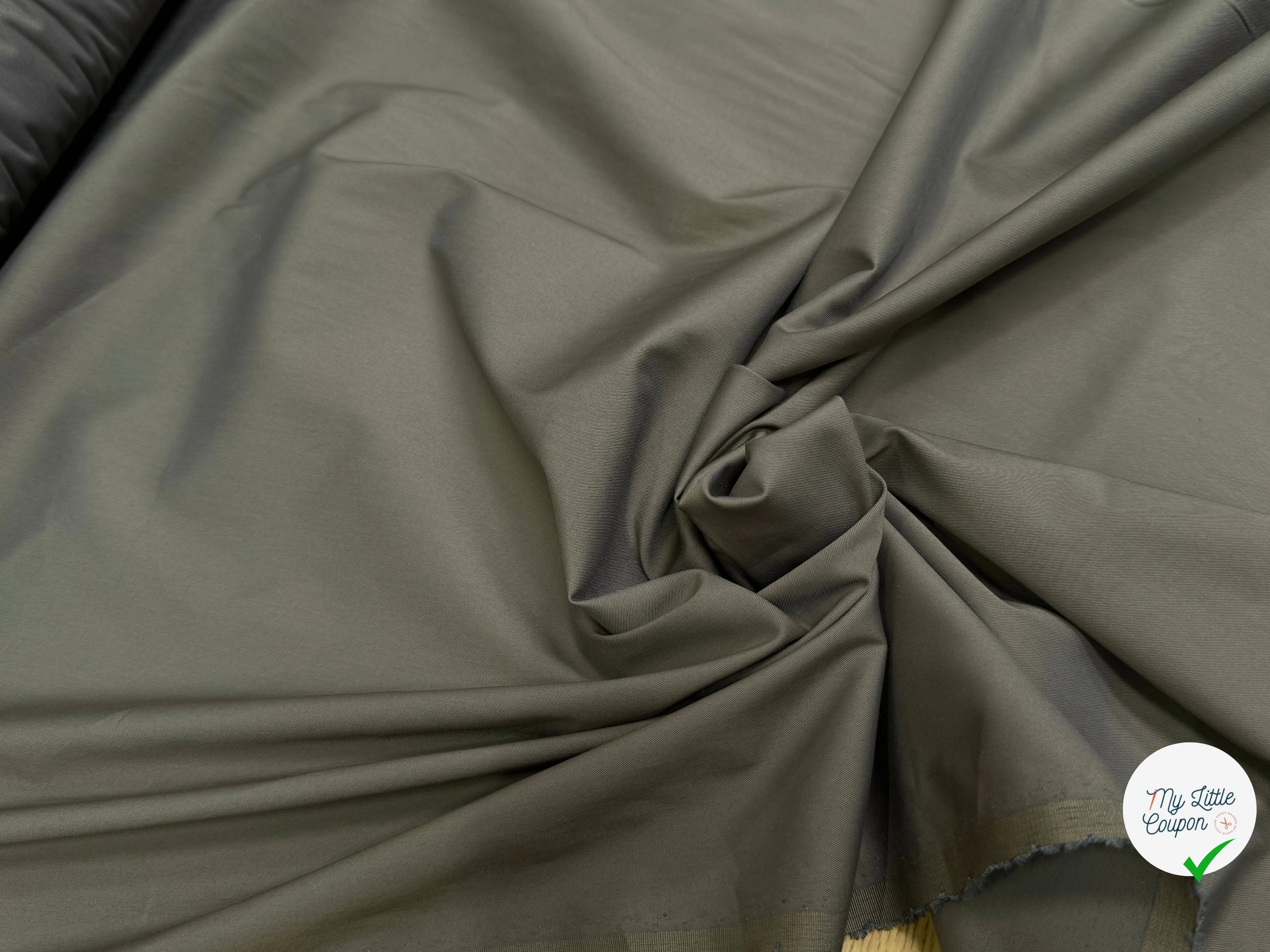 POPELINE SERGÉE POLYCOTON VERT OLIVE AGRÉABLE TOUCHER - My Little Coupon