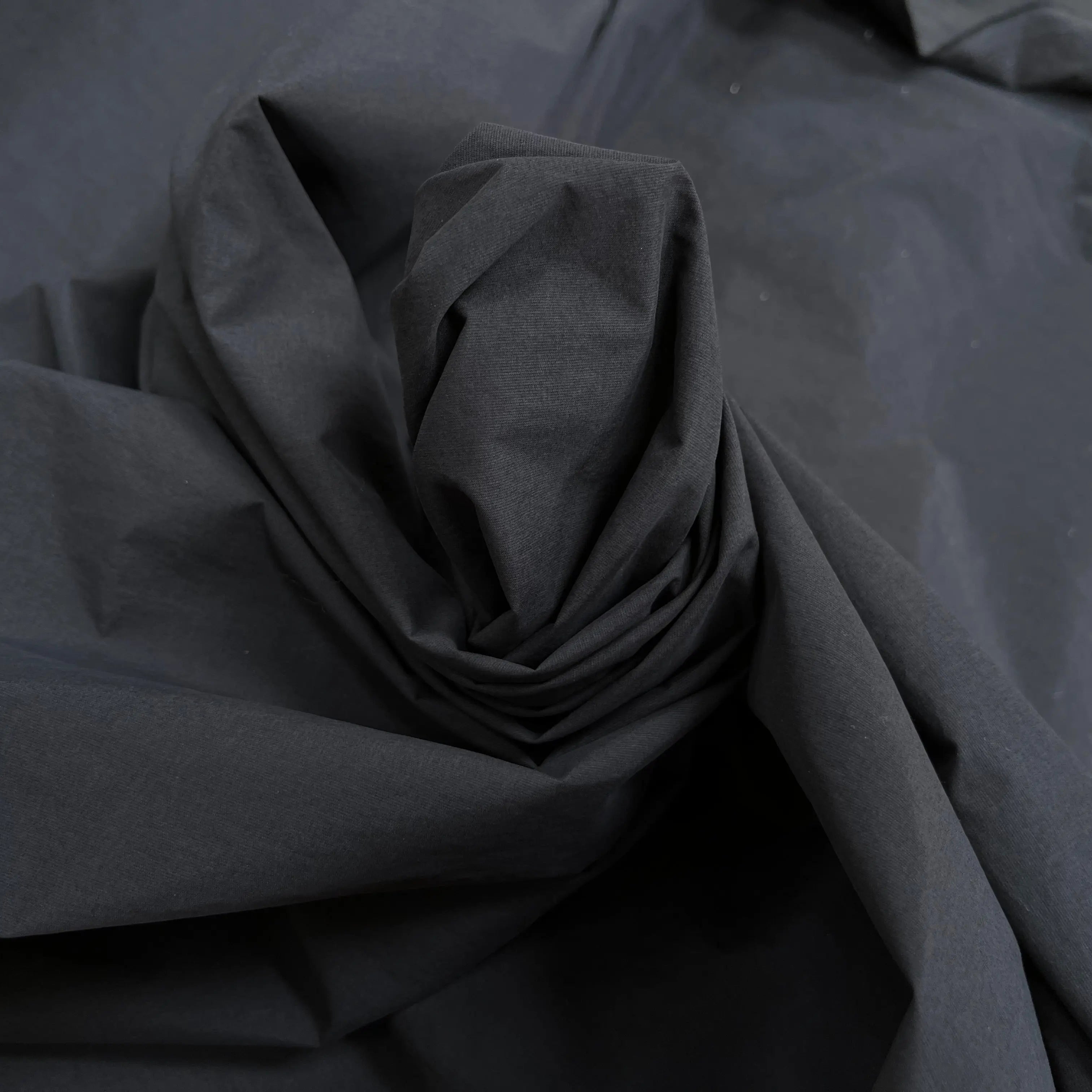 POPELINE UNIE NOIRE CRAQUANTE - My Little Coupon