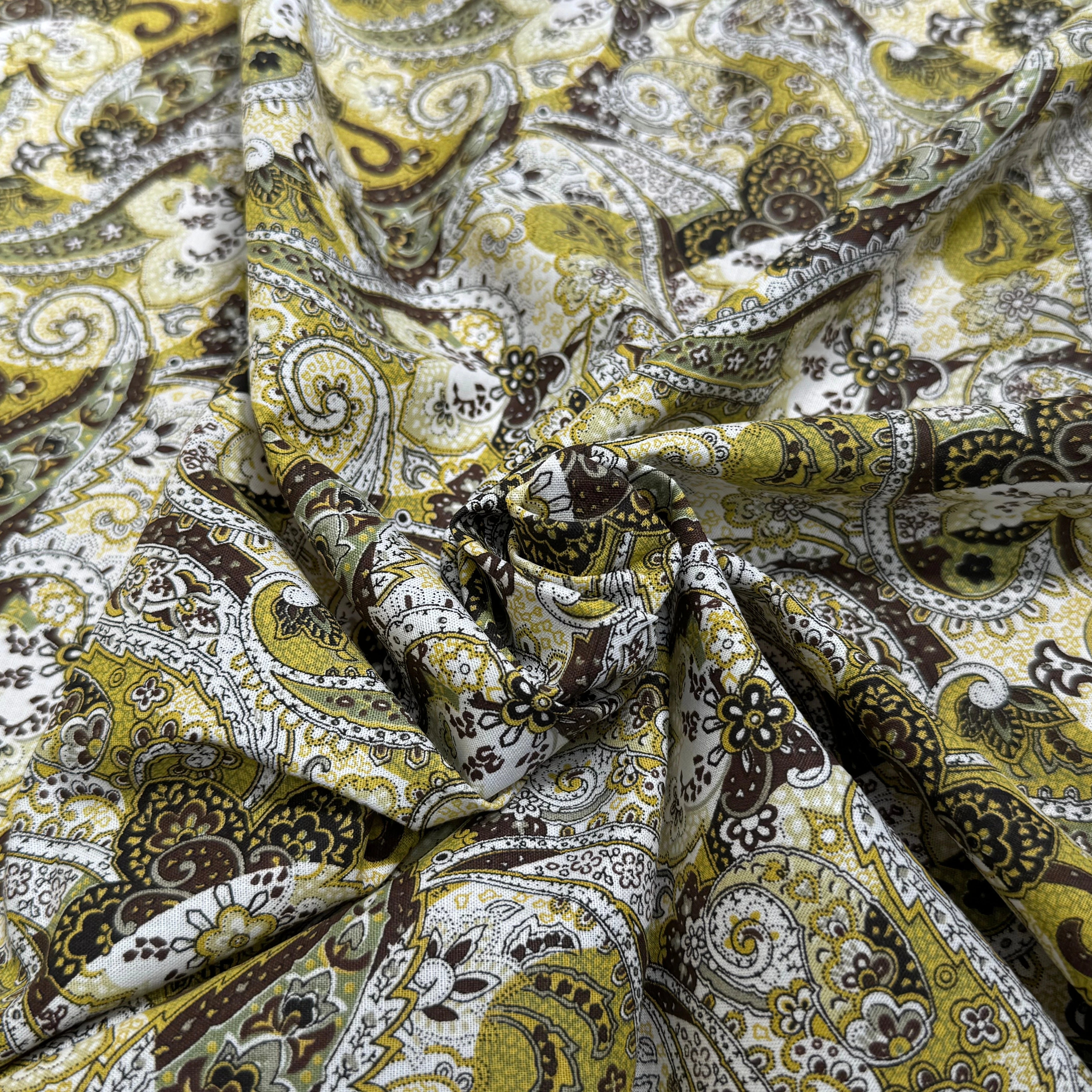 POPLEINE DE COTON VERT JAUNE PAISLEY - My Little Coupon