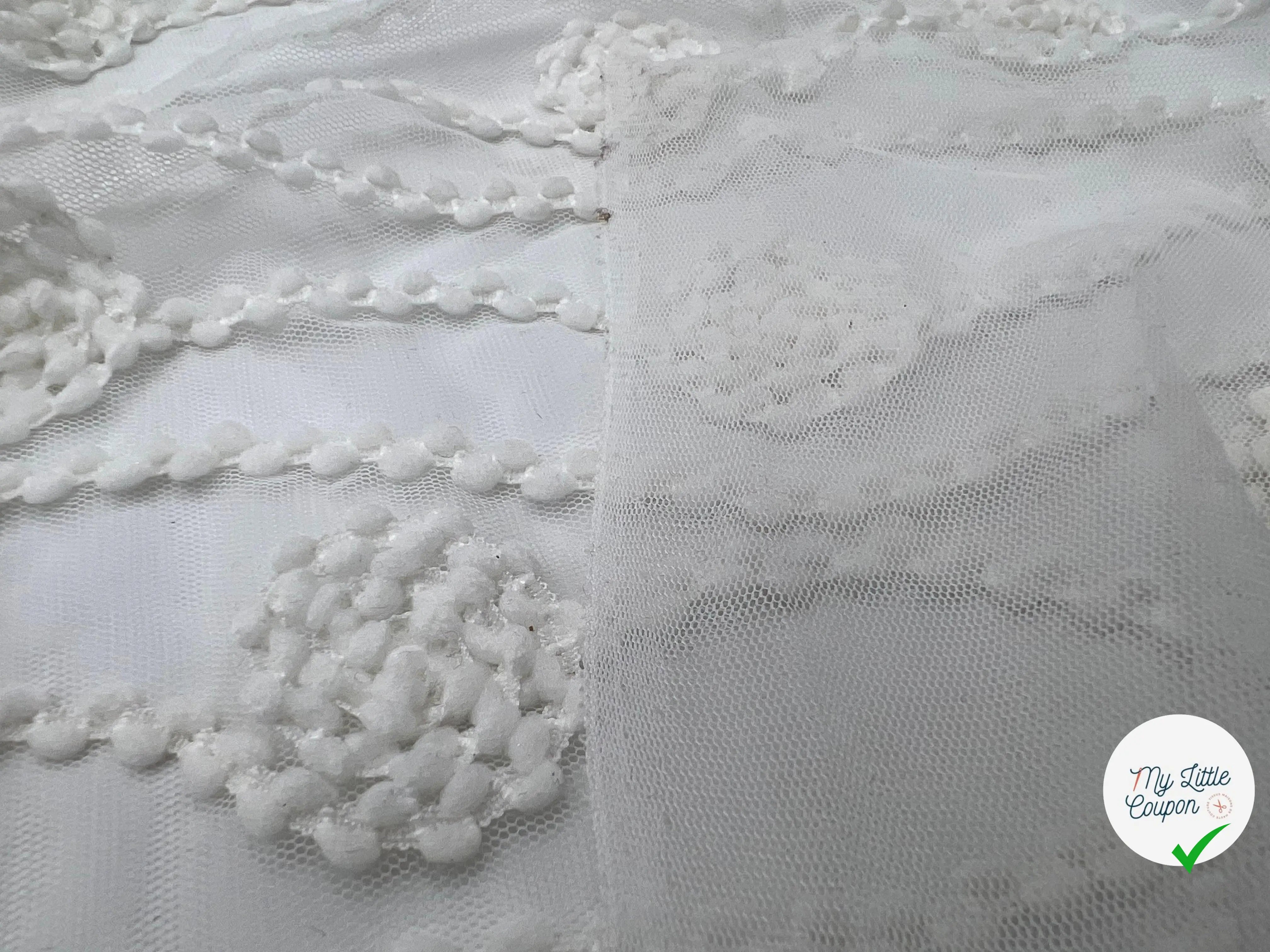 RÉSILLE BRODÉE ANNÉES FOLIES PERLÉE BLANC - coupon de tissu de 3 mètres - My Little Coupon - tissu - coudre