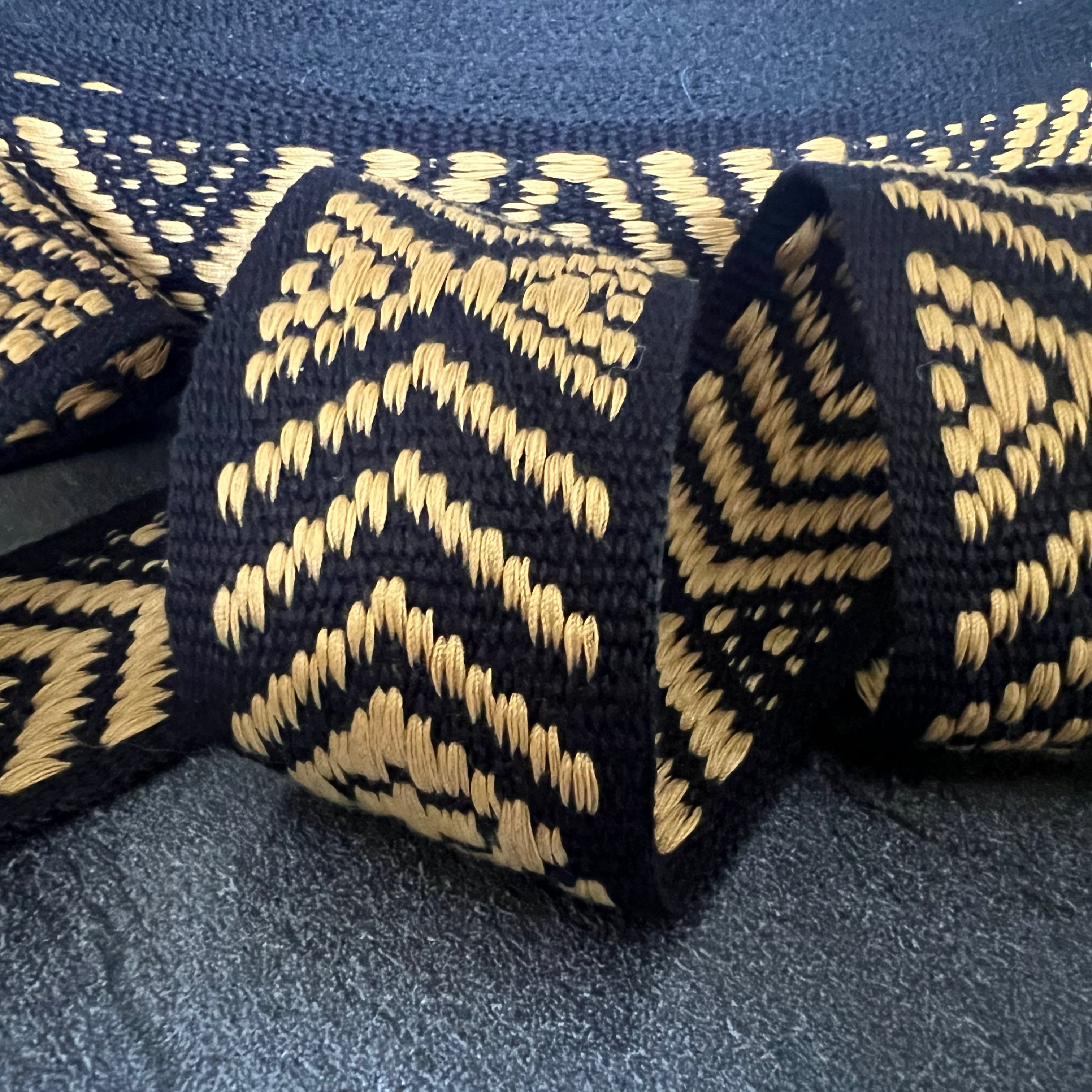 SANGLE JACQUARD NOIR ET OR 40MM - My Little Coupon