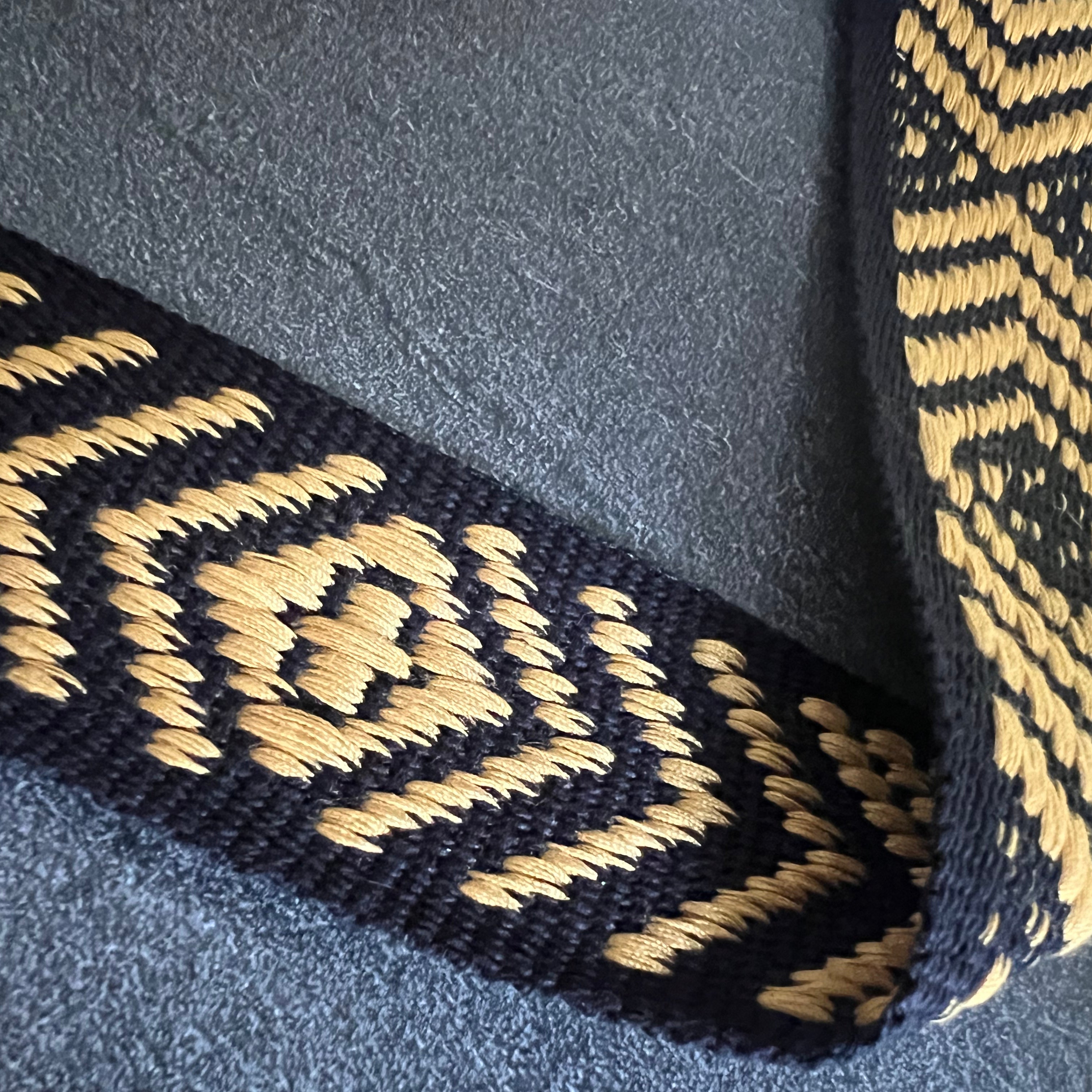 SANGLE JACQUARD NOIR ET OR 40MM - My Little Coupon