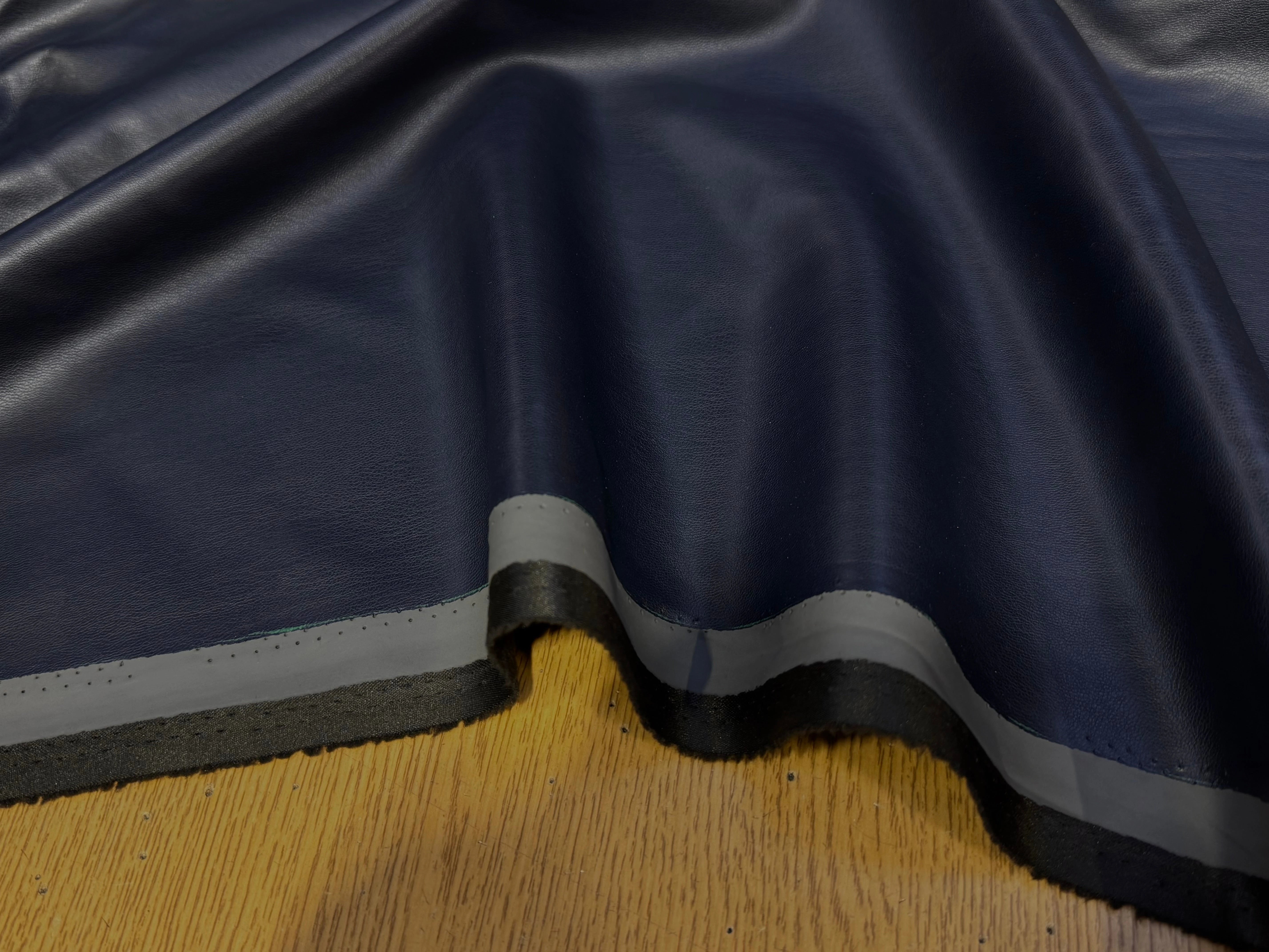 SATIN CUIR STRETCH BLEU MARINE QUALITÉ COUTURE - My Little Coupon