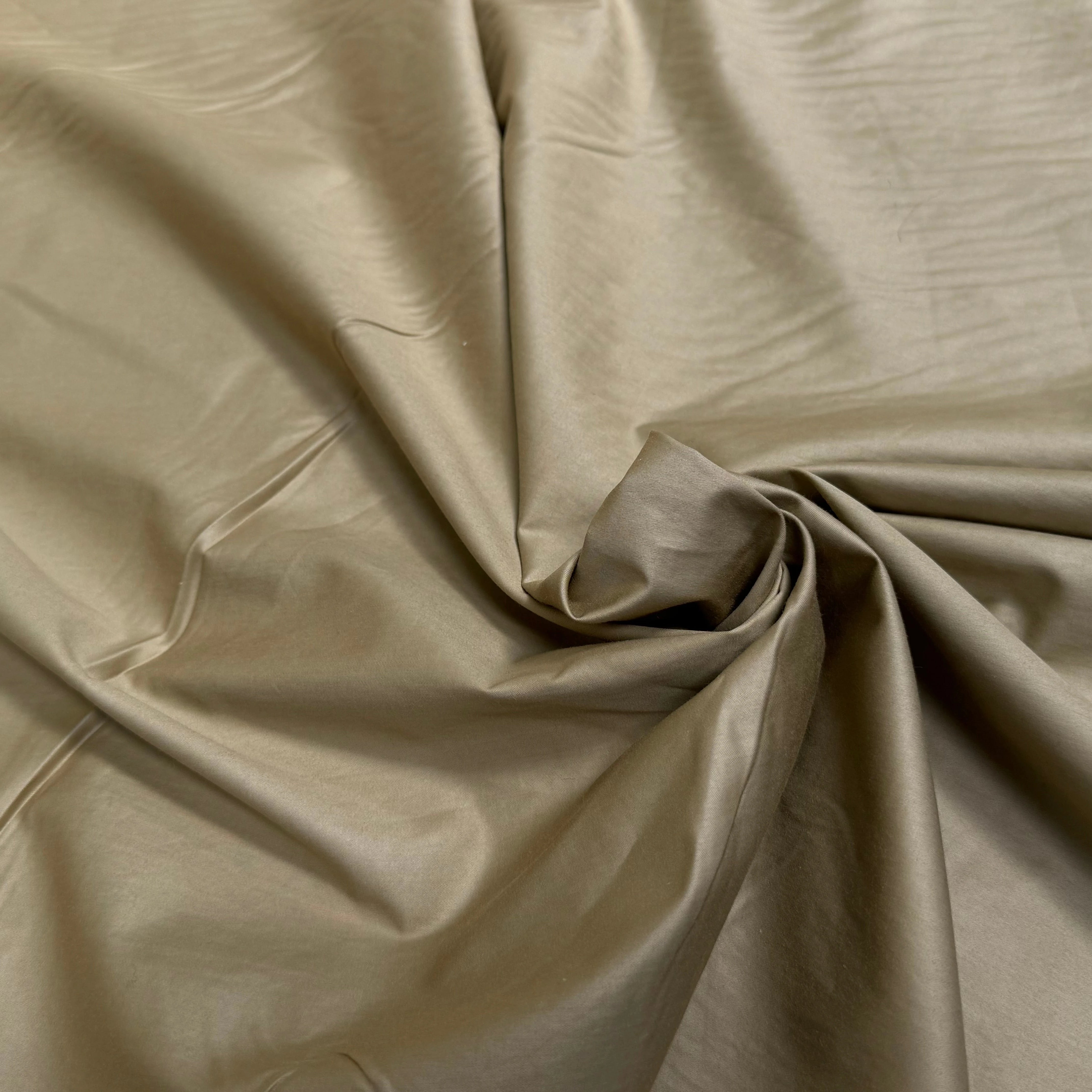 SATIN DE COTON BELLE TENUE BEIGE TAUPE - My Little Coupon