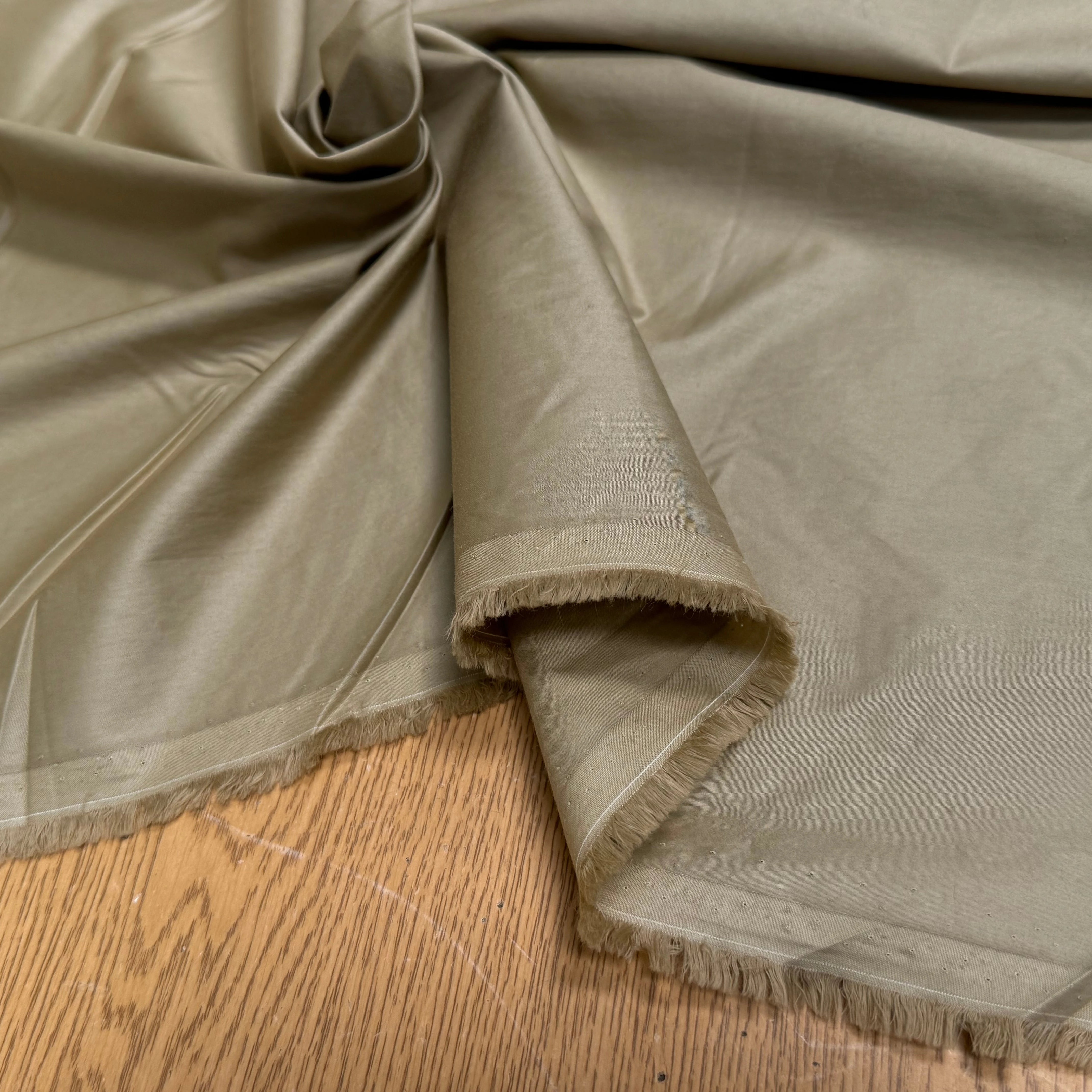 SATIN DE COTON BELLE TENUE BEIGE TAUPE - My Little Coupon
