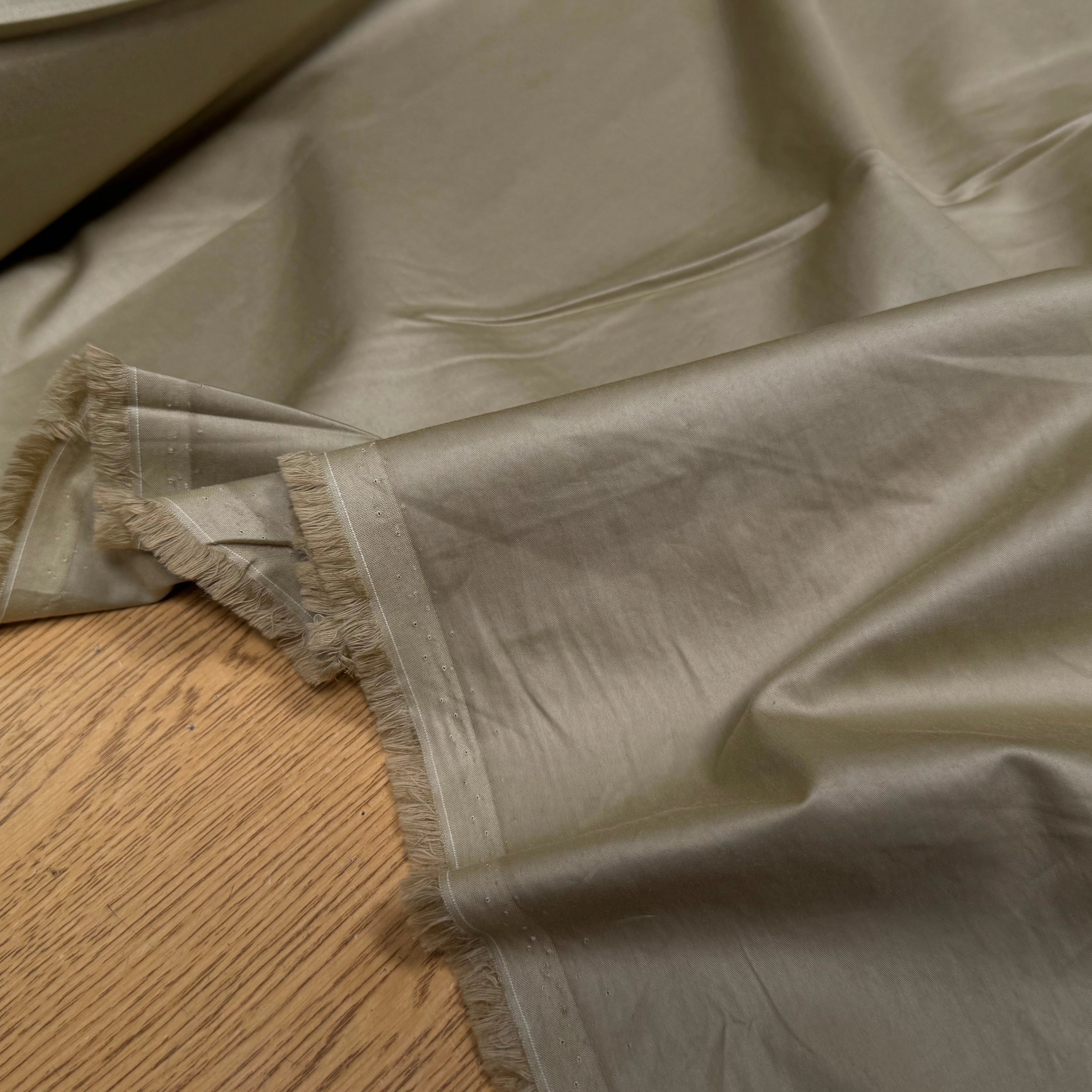 SATIN DE COTON BELLE TENUE BEIGE TAUPE - My Little Coupon