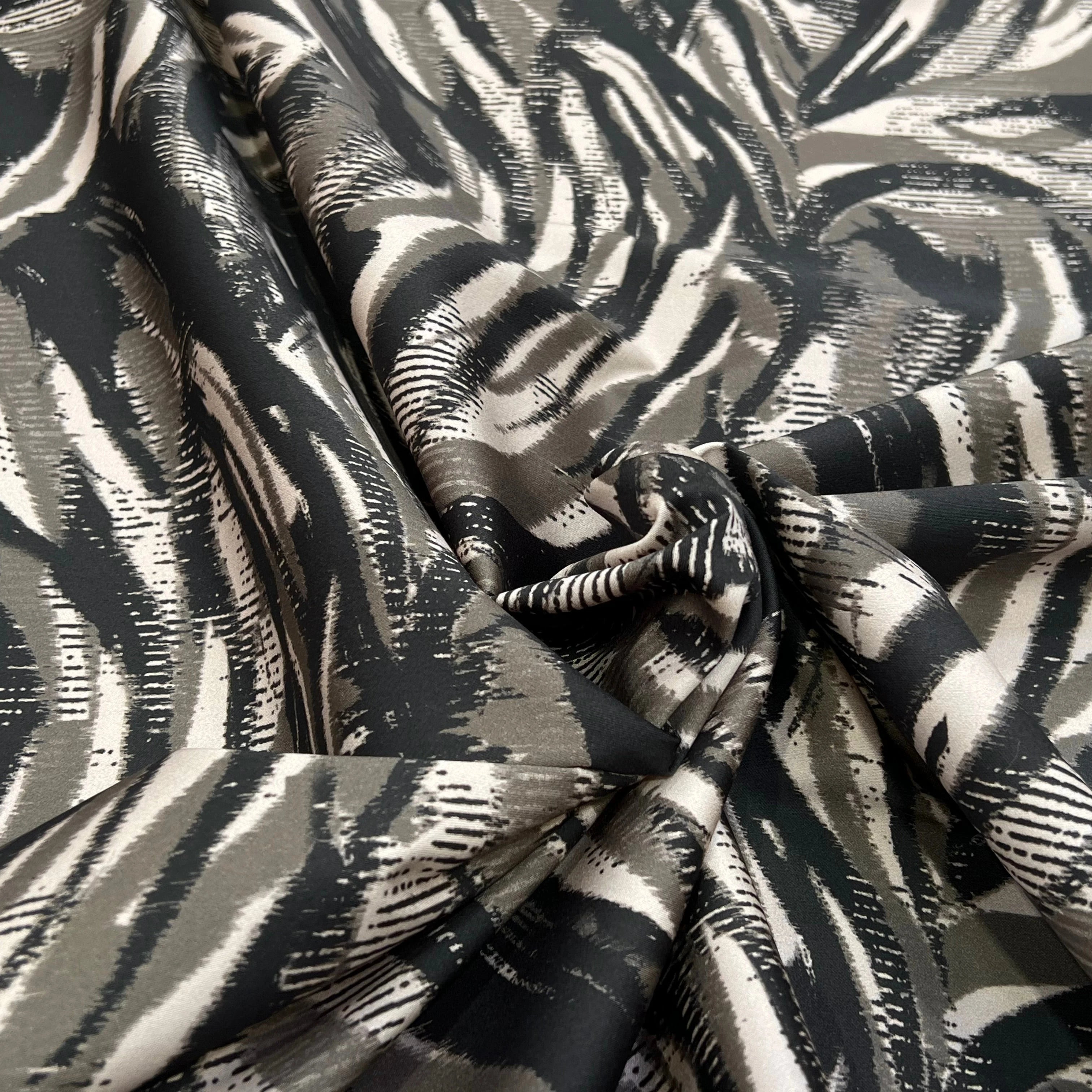 SATIN DE COTON BELLE TENUE IMPRIMÉ SAVANE 96% COTON - My Little Coupon