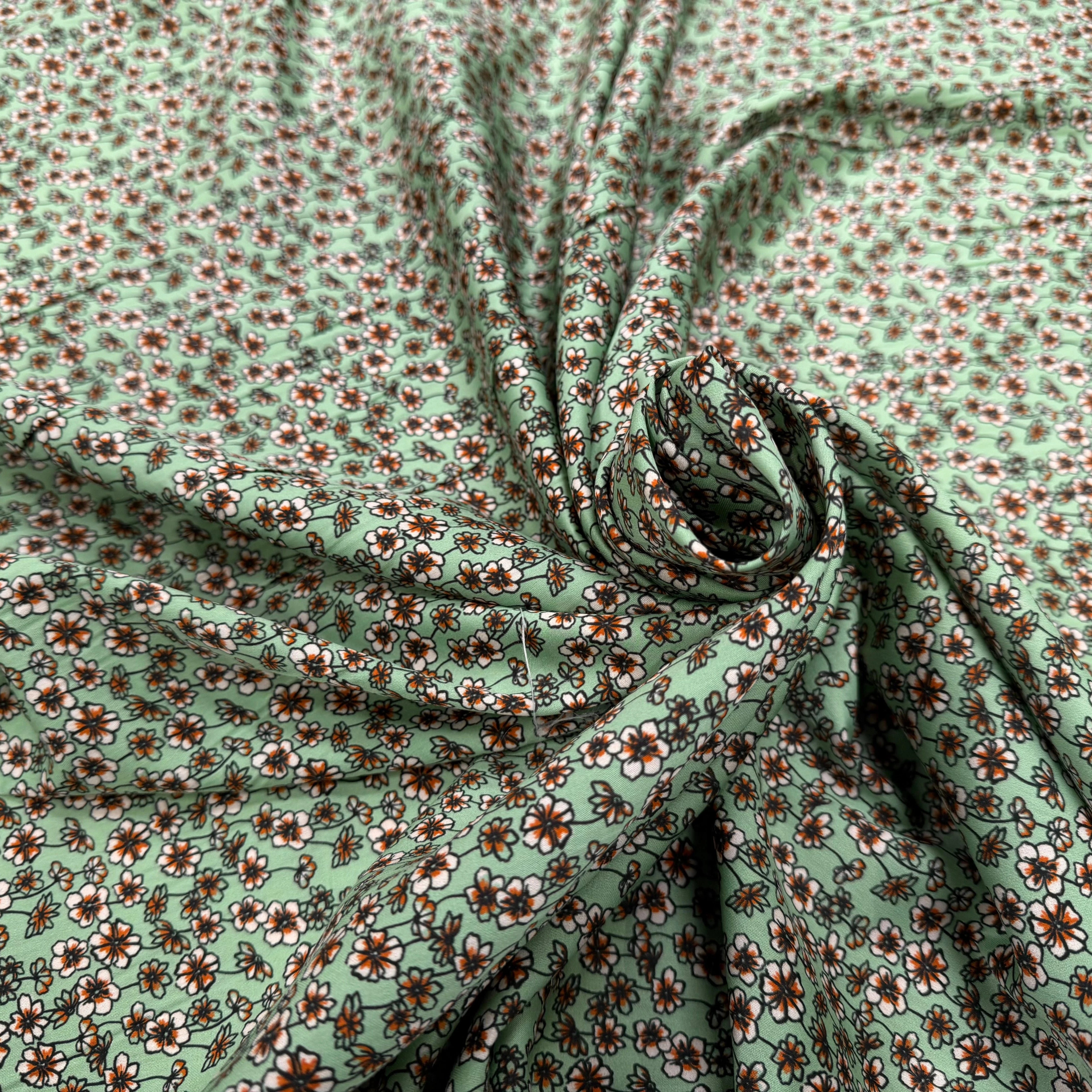 SATIN DE COTON FLEURS FOND VERT PREMIUM COMO - My Little Coupon