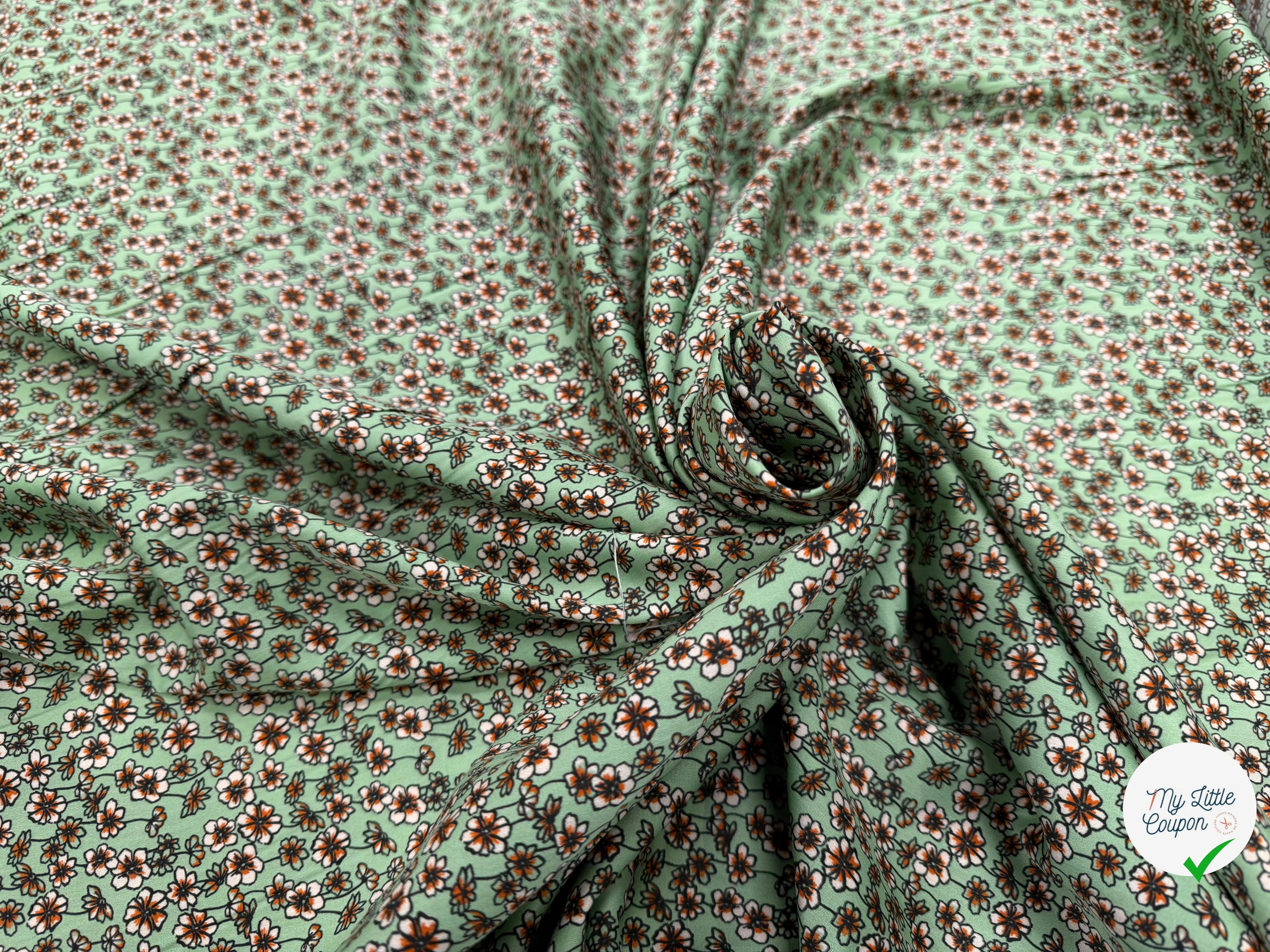 SATIN DE COTON FLEURS FOND VERT PREMIUM COMO - My Little Coupon