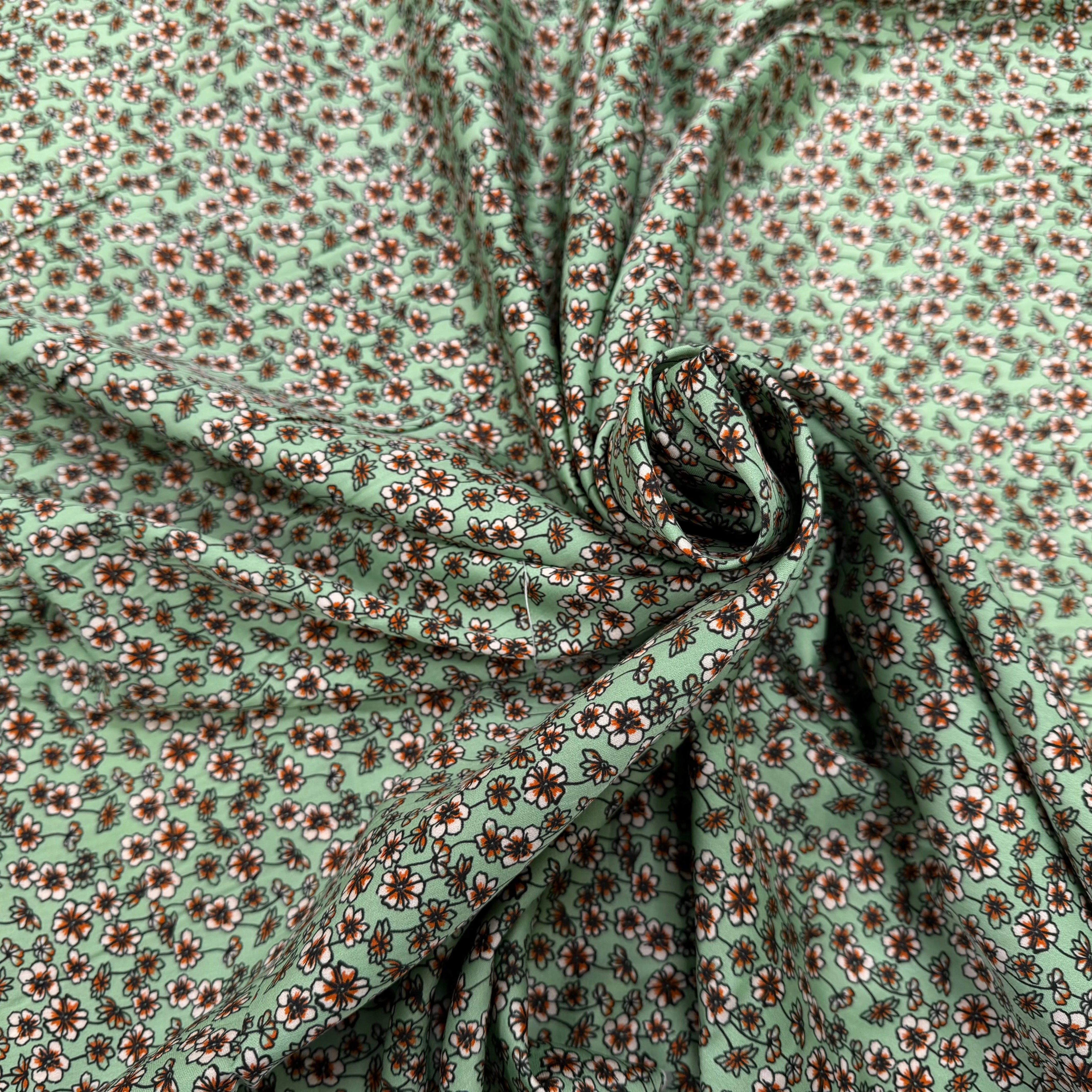 SATIN DE COTON FLEURS FOND VERT PREMIUM COMO - My Little Coupon