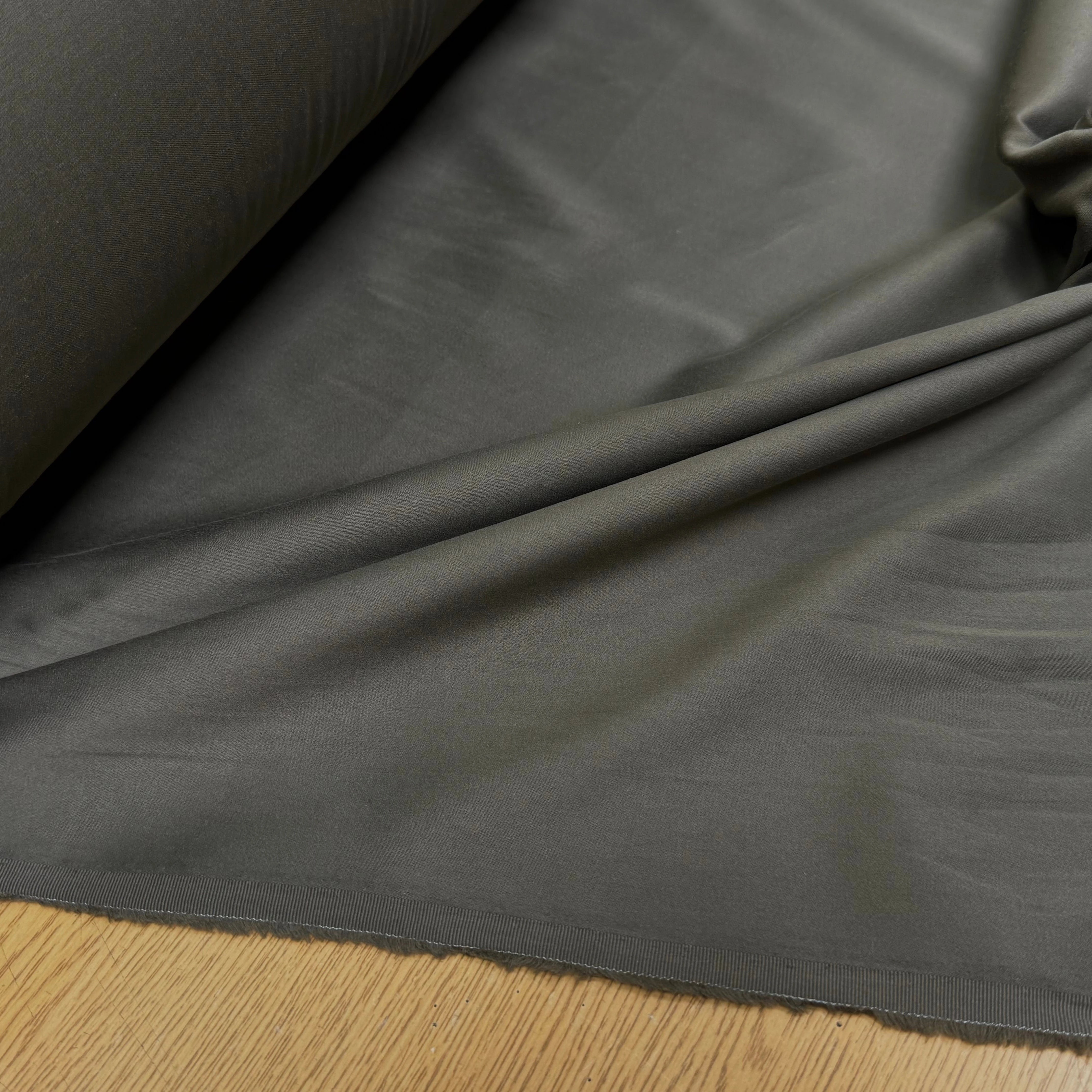 SATIN DE COTON LOURD VERT DE GRIS STRETCH COUTURE - My Little Coupon