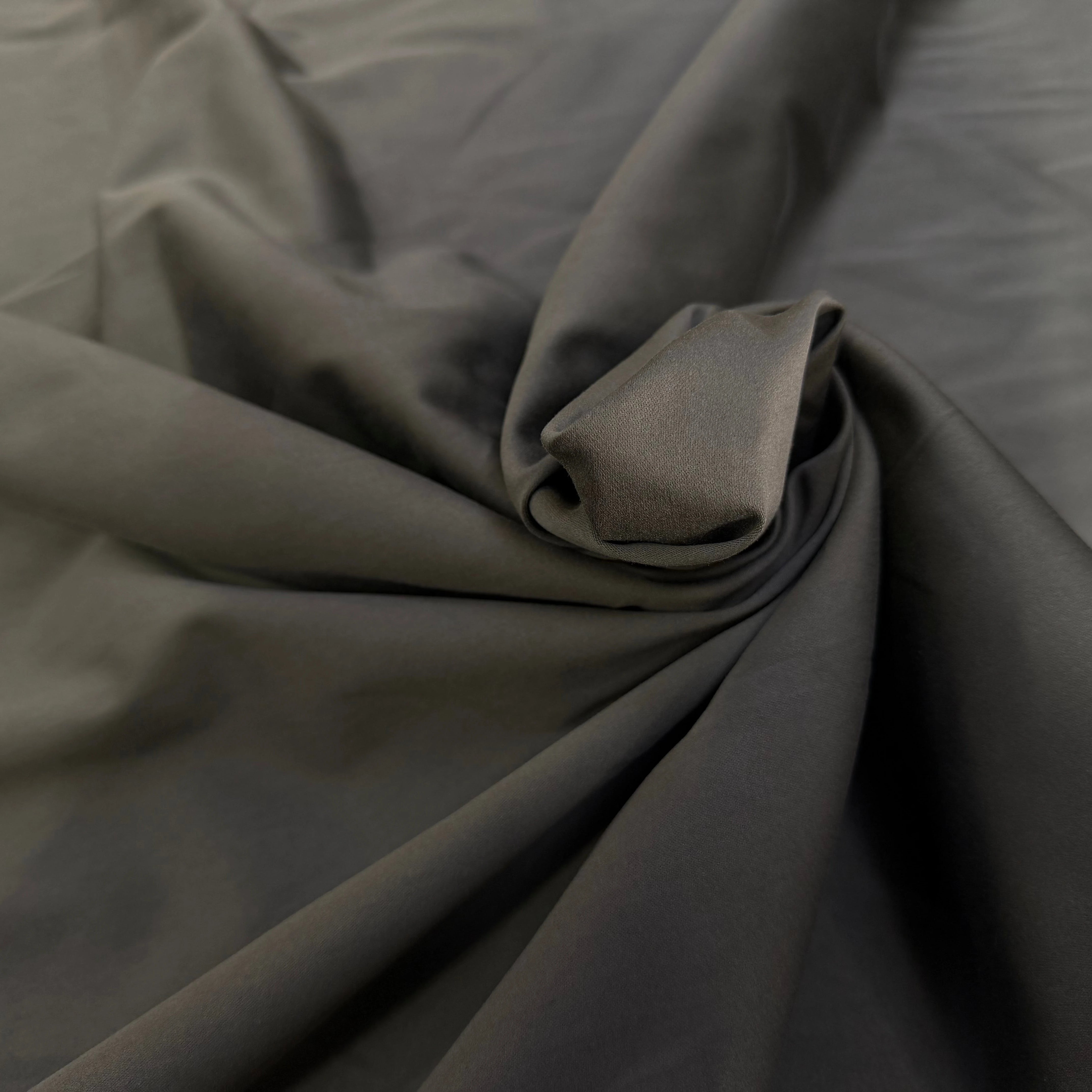 SATIN DE COTON STRETCH QUALITÉ COUTURE KHAKI - My Little Coupon