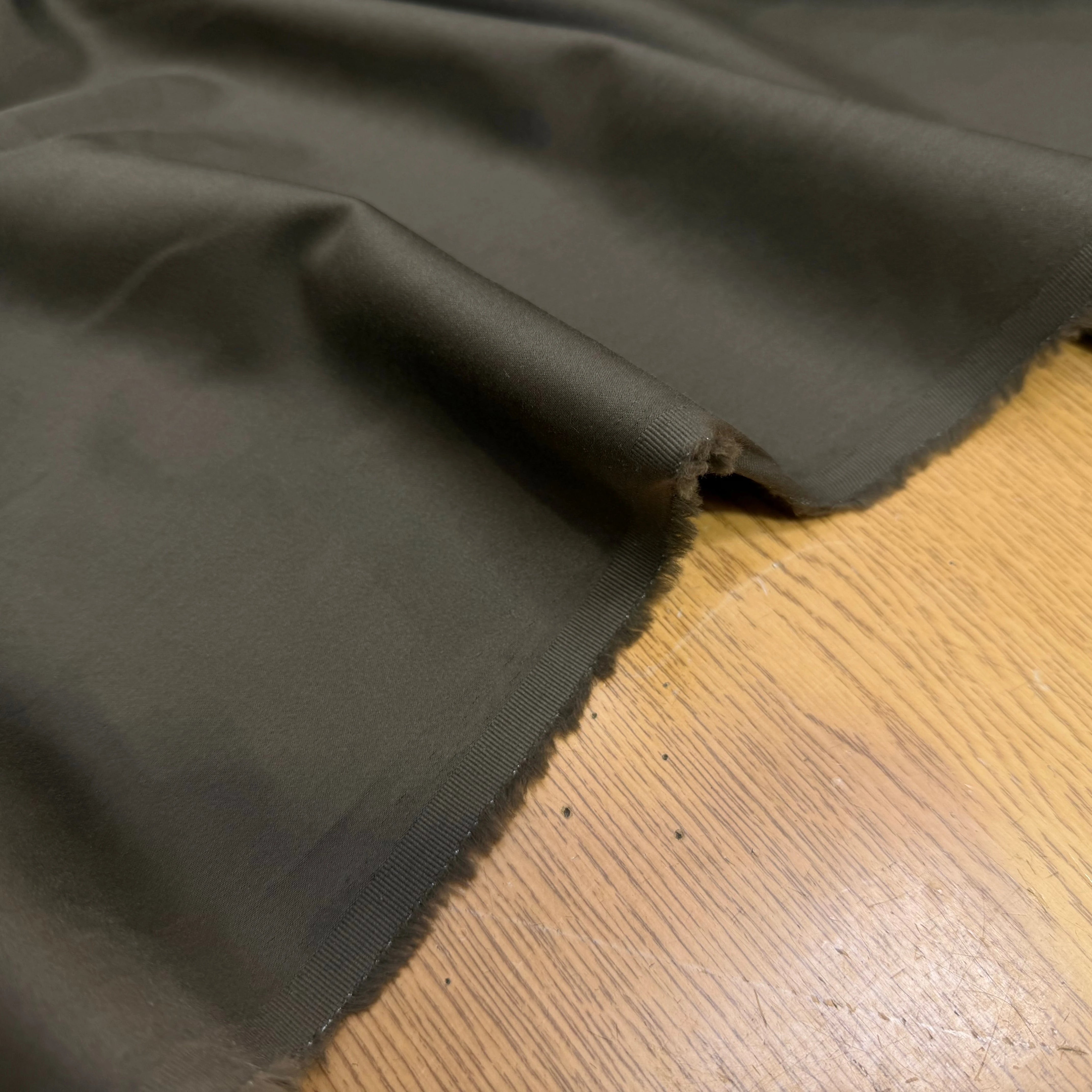 SATIN DE COTON STRETCH QUALITÉ COUTURE KHAKI - My Little Coupon