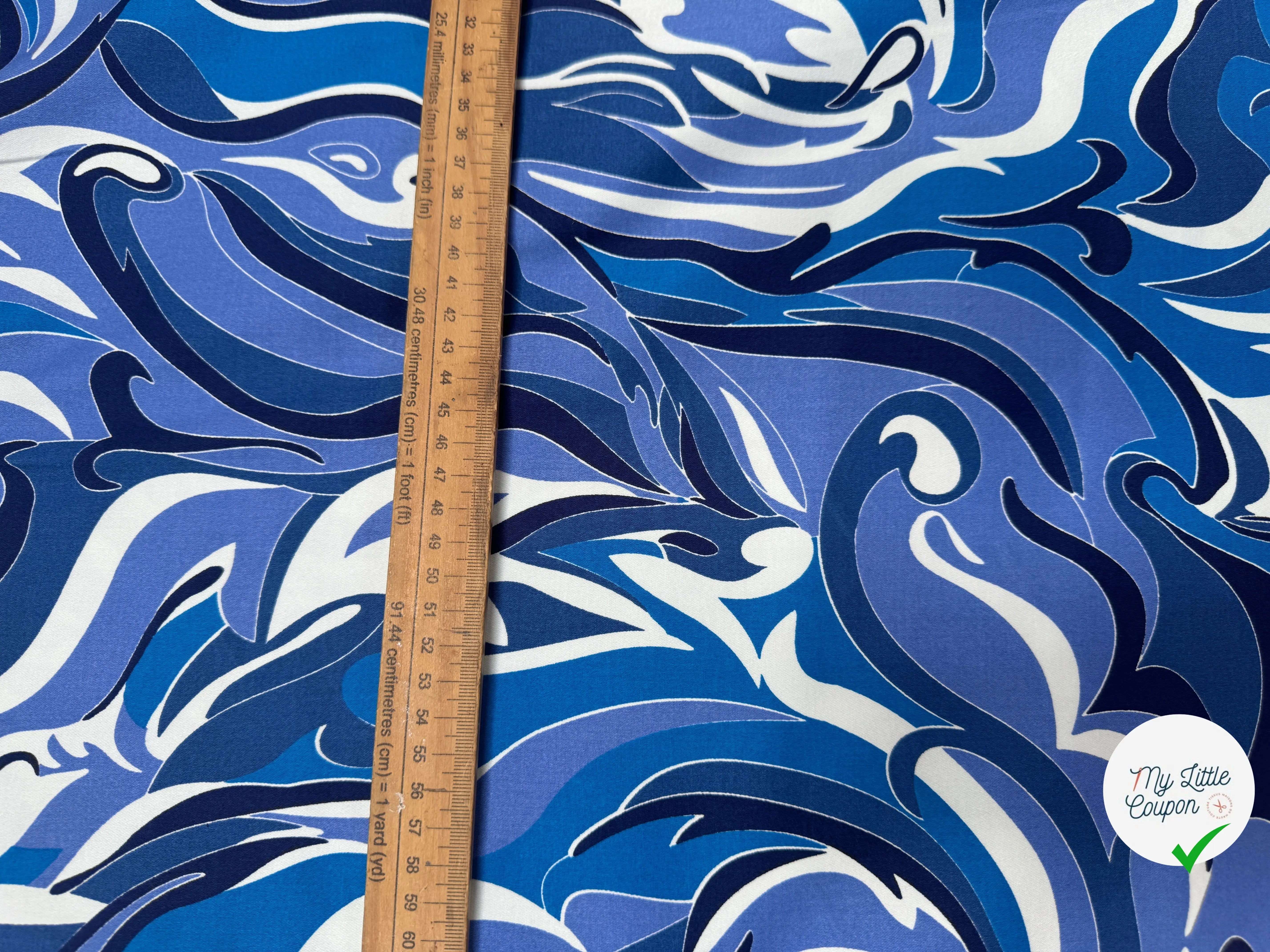SATIN DE COTON TISSU IMPRIMÉ ABSTRAIT COBALT - My Little Coupon