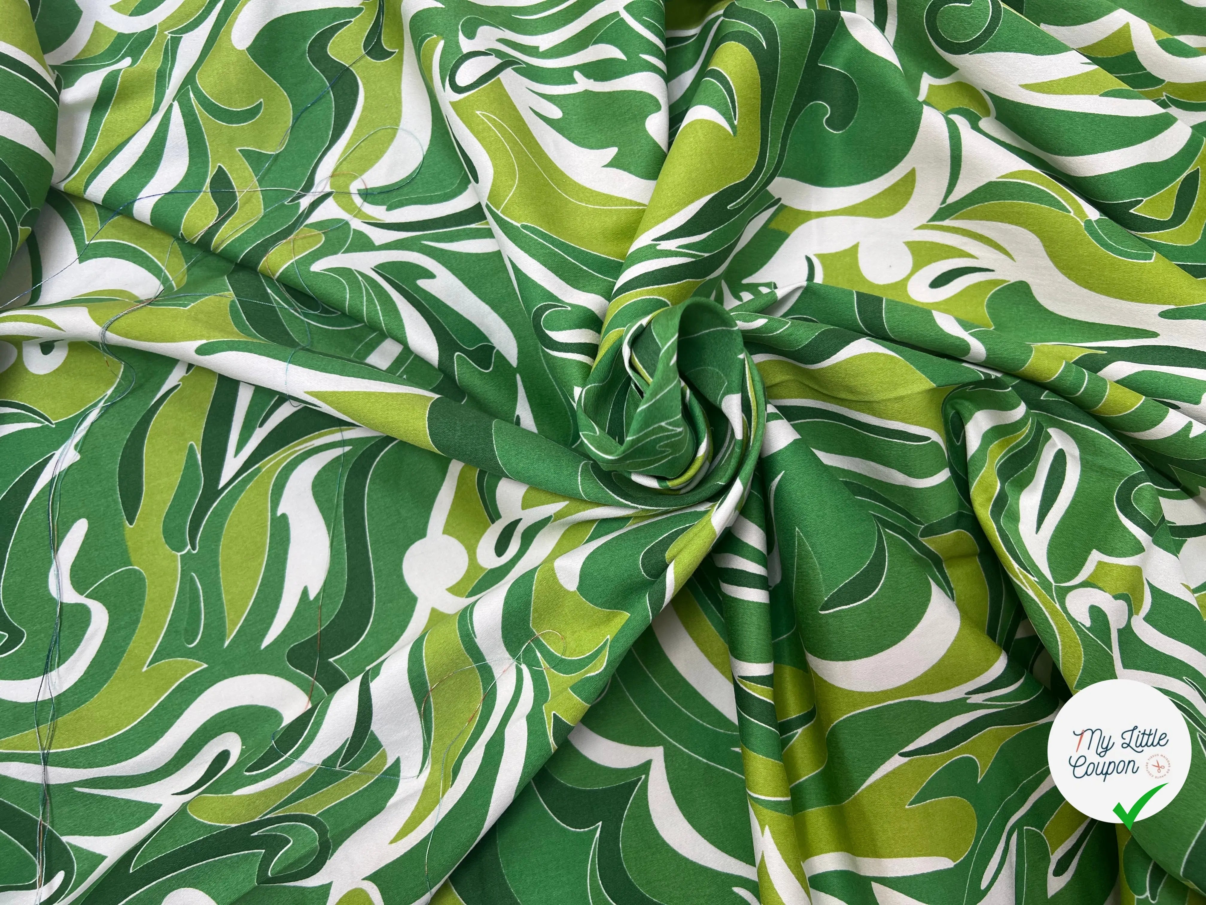SATIN DE COTON TISSU IMPRIMÉ ABSTRAIT VERT - My Little Coupon