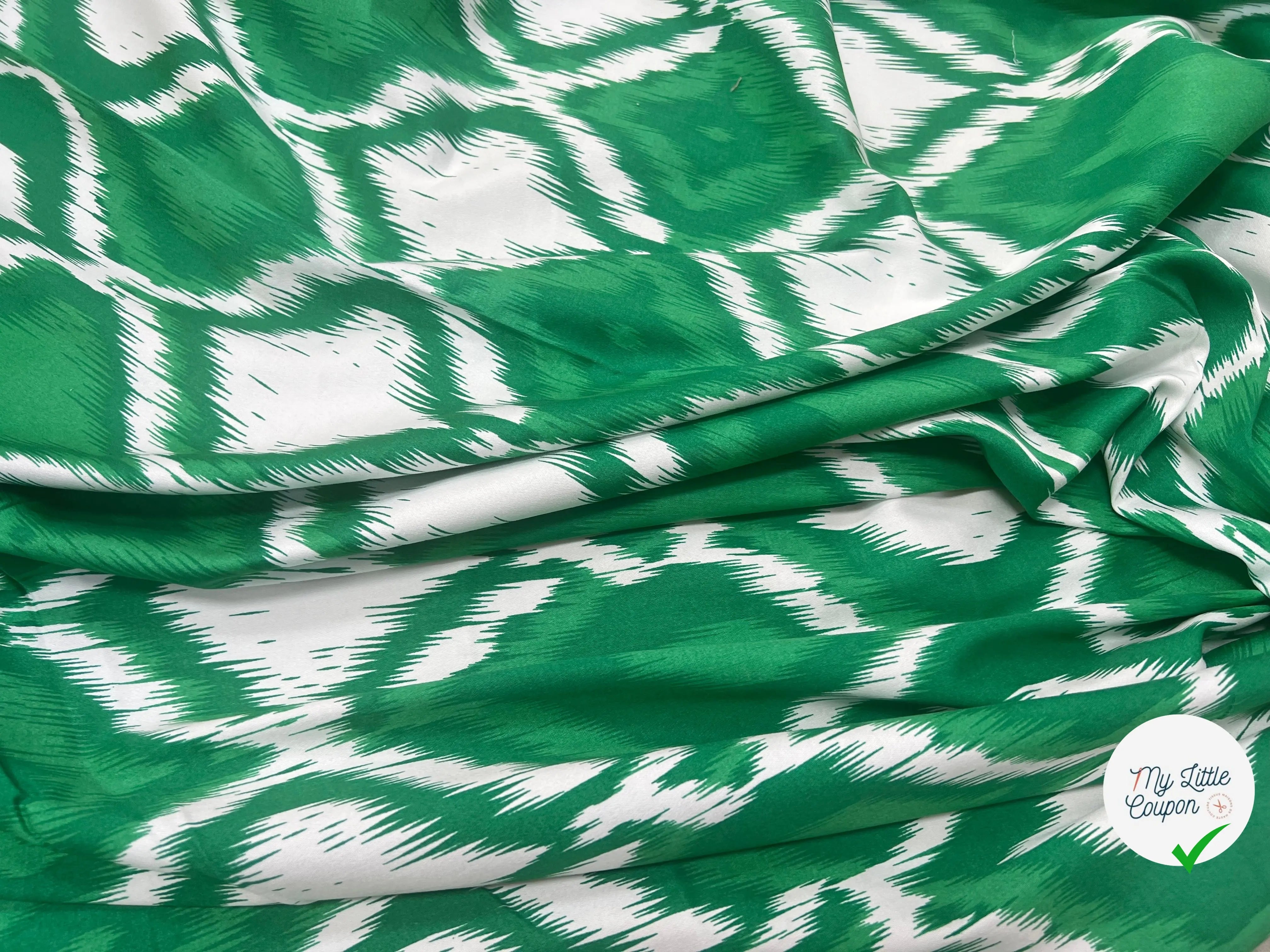 SATIN DE COTON TISSU IMPRIMÉ ABSTRAIT VERT - My Little Coupon
