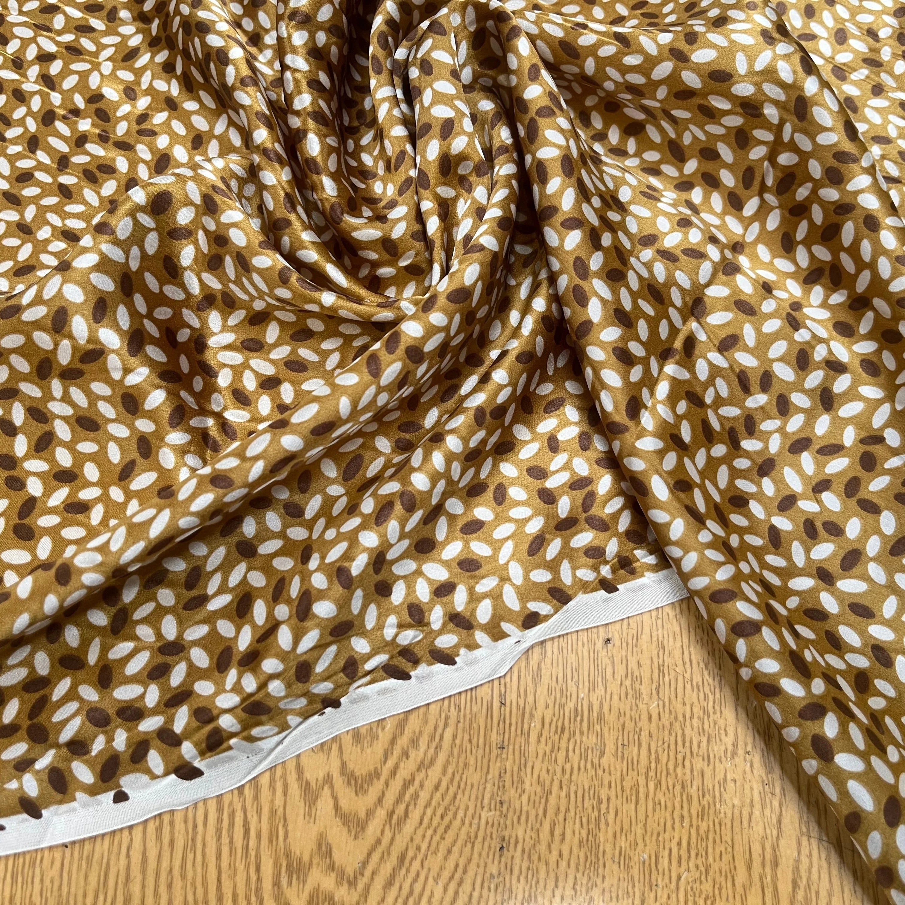 SATIN DE SOIE COTON FOND MARON 70% SOIE - My Little Coupon