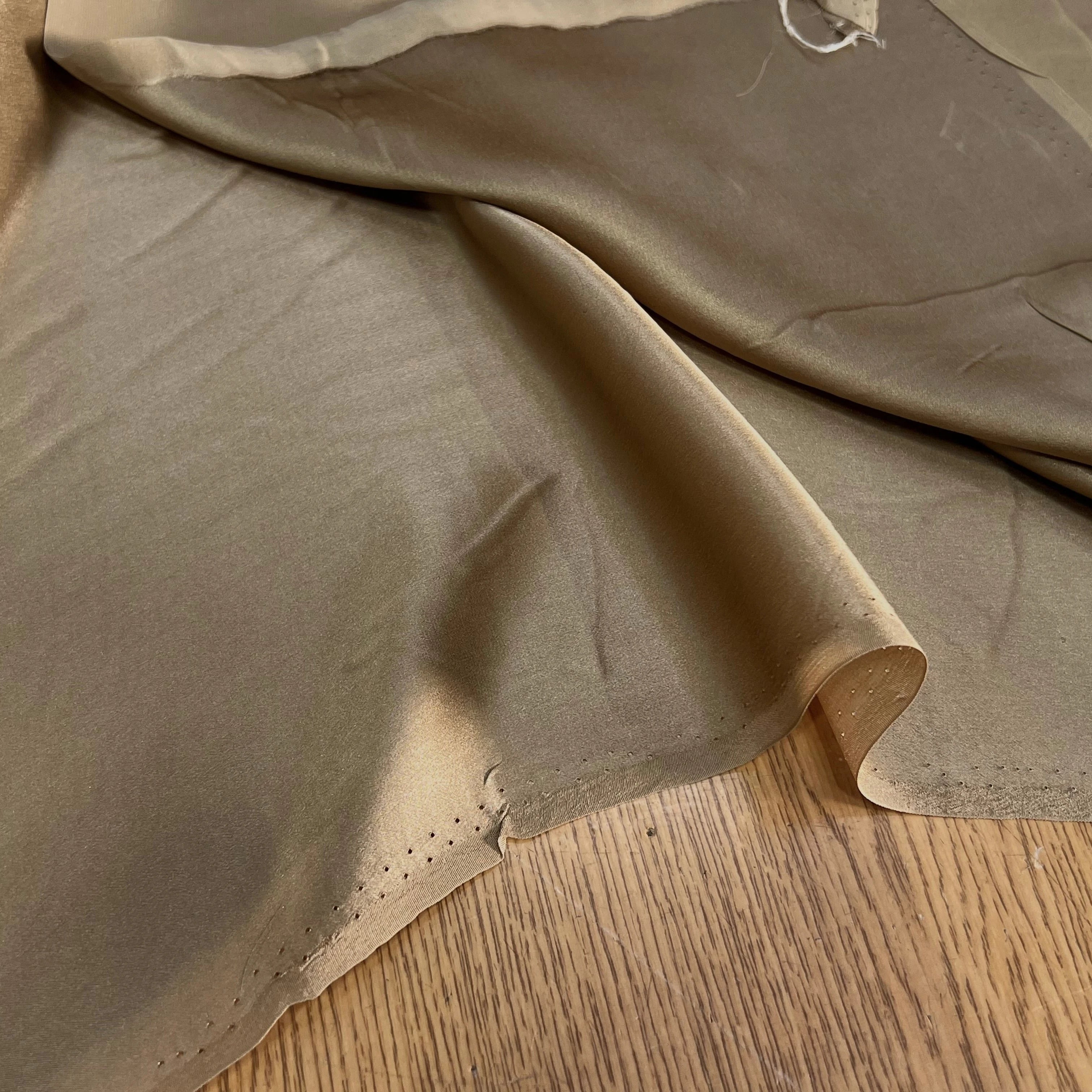 SATIN DE SOIE FLUIDE 100% SOIE VISON - My Little Coupon