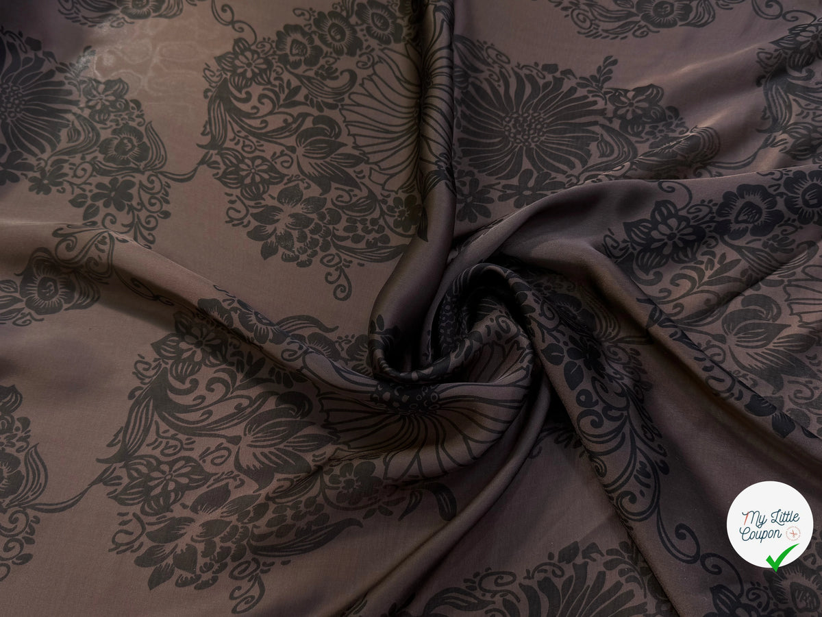 SATIN DE SOIE FLUIDE SMOKY BROWN IMPRIMÉ BASE DE FLEURS - My Little Coupon