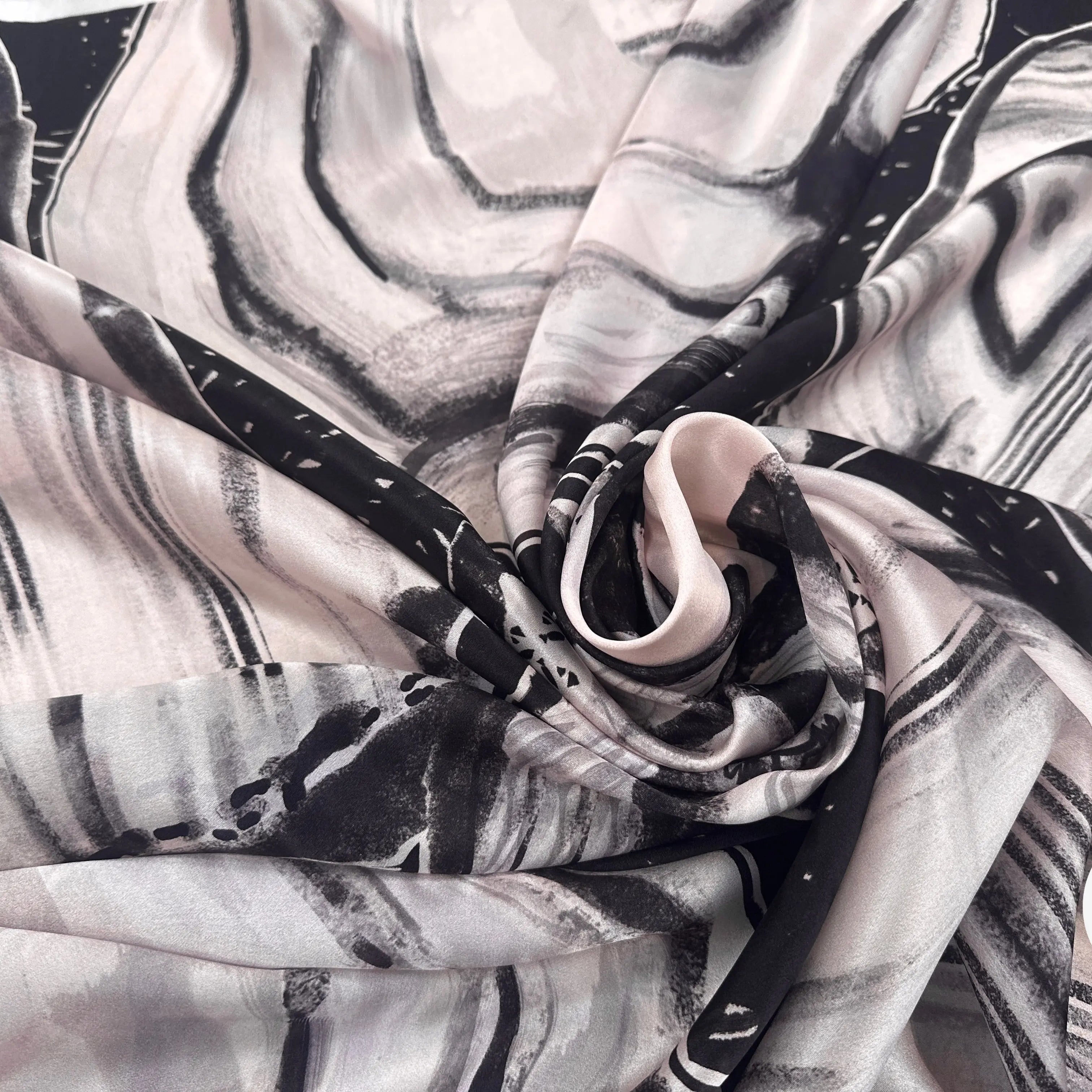 SATIN DE SOIE ITALIE CRÉATEUR MLC INTERN