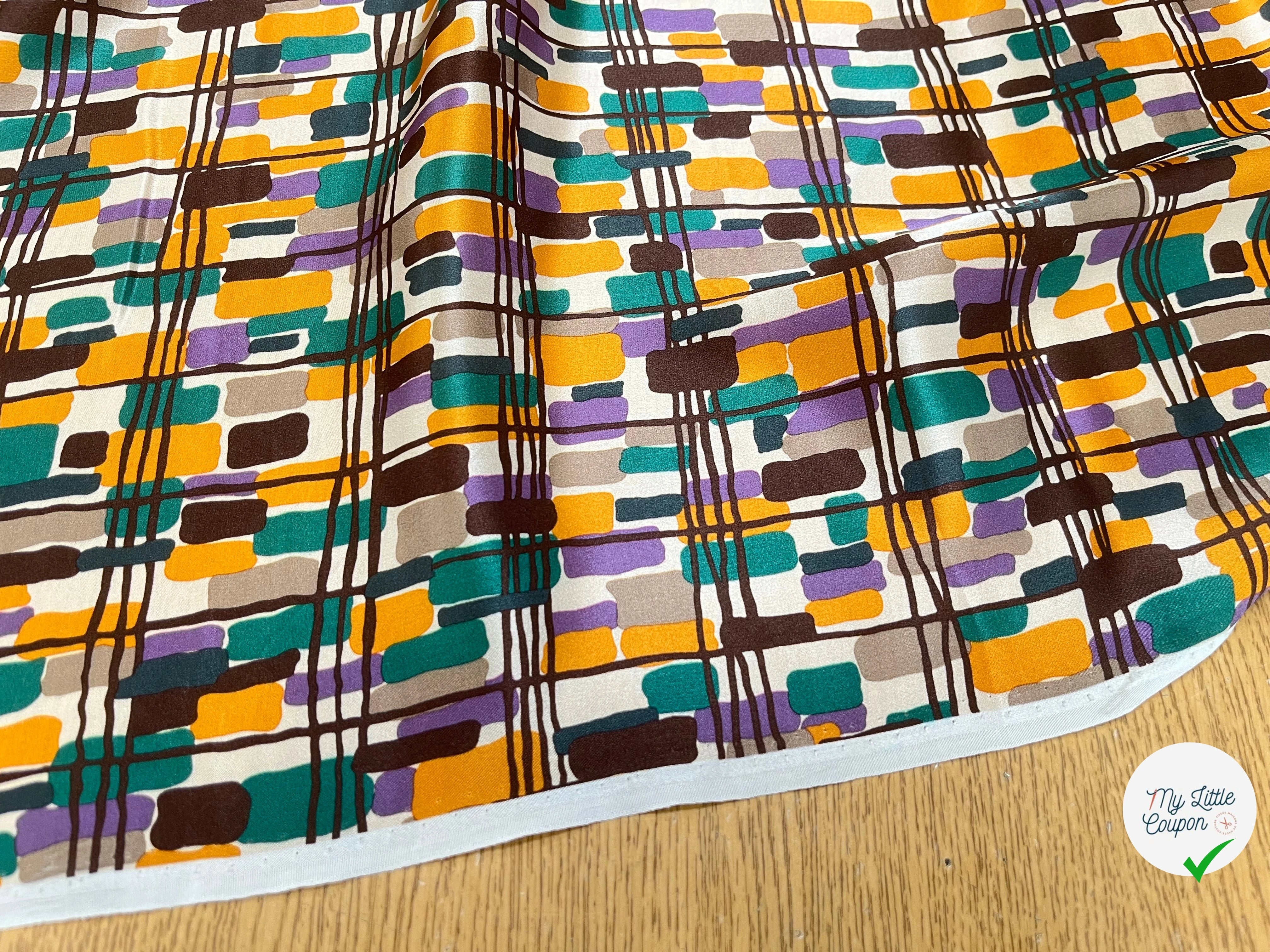 SATIN DE SOIE MOTIF RECTANGLE ABSTRAIT VERT JAUNE MARON ET VIOLET - My Little Coupon