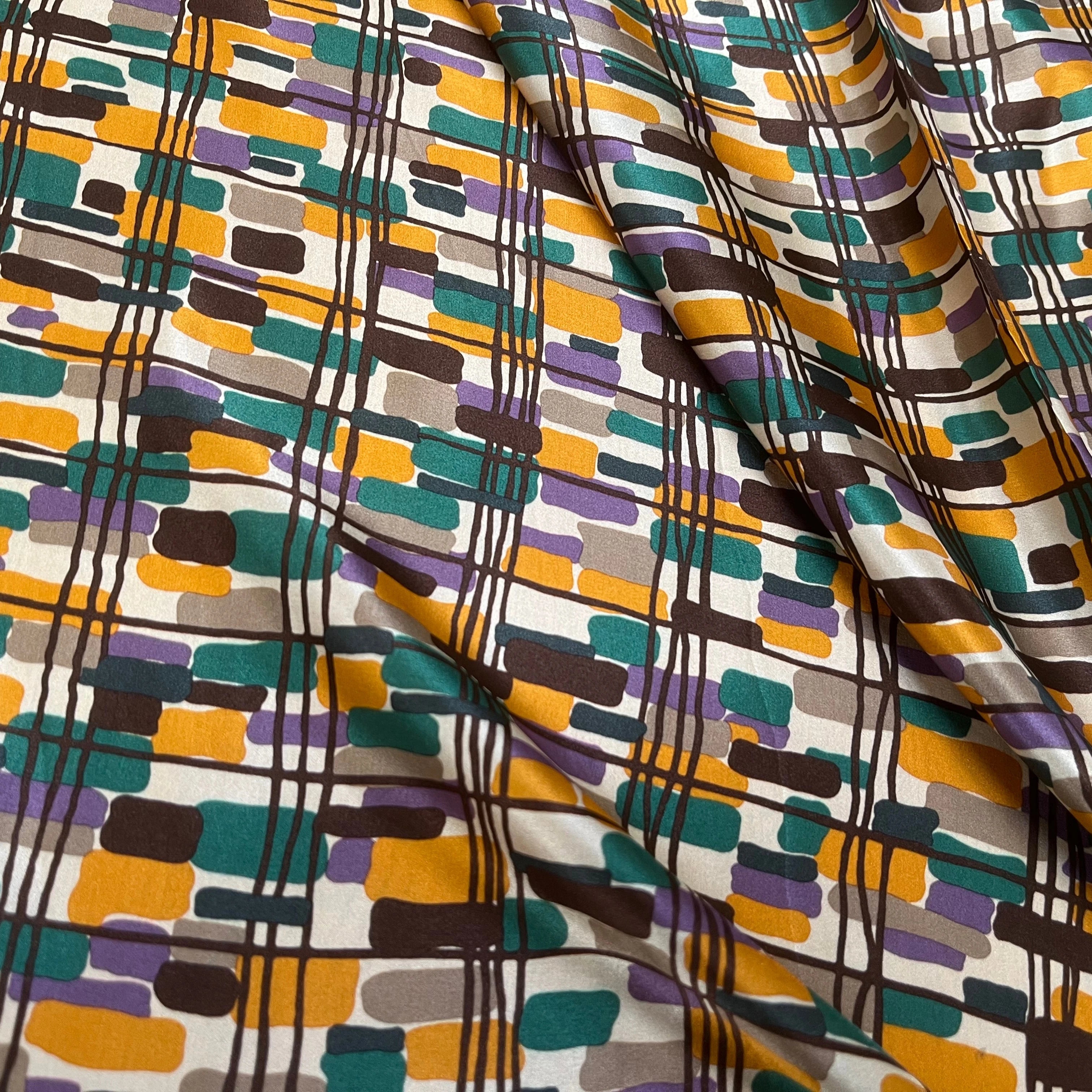 SATIN DE SOIE MOTIF RECTANGLE ABSTRAIT VERT JAUNE MARON ET VIOLET - My Little Coupon