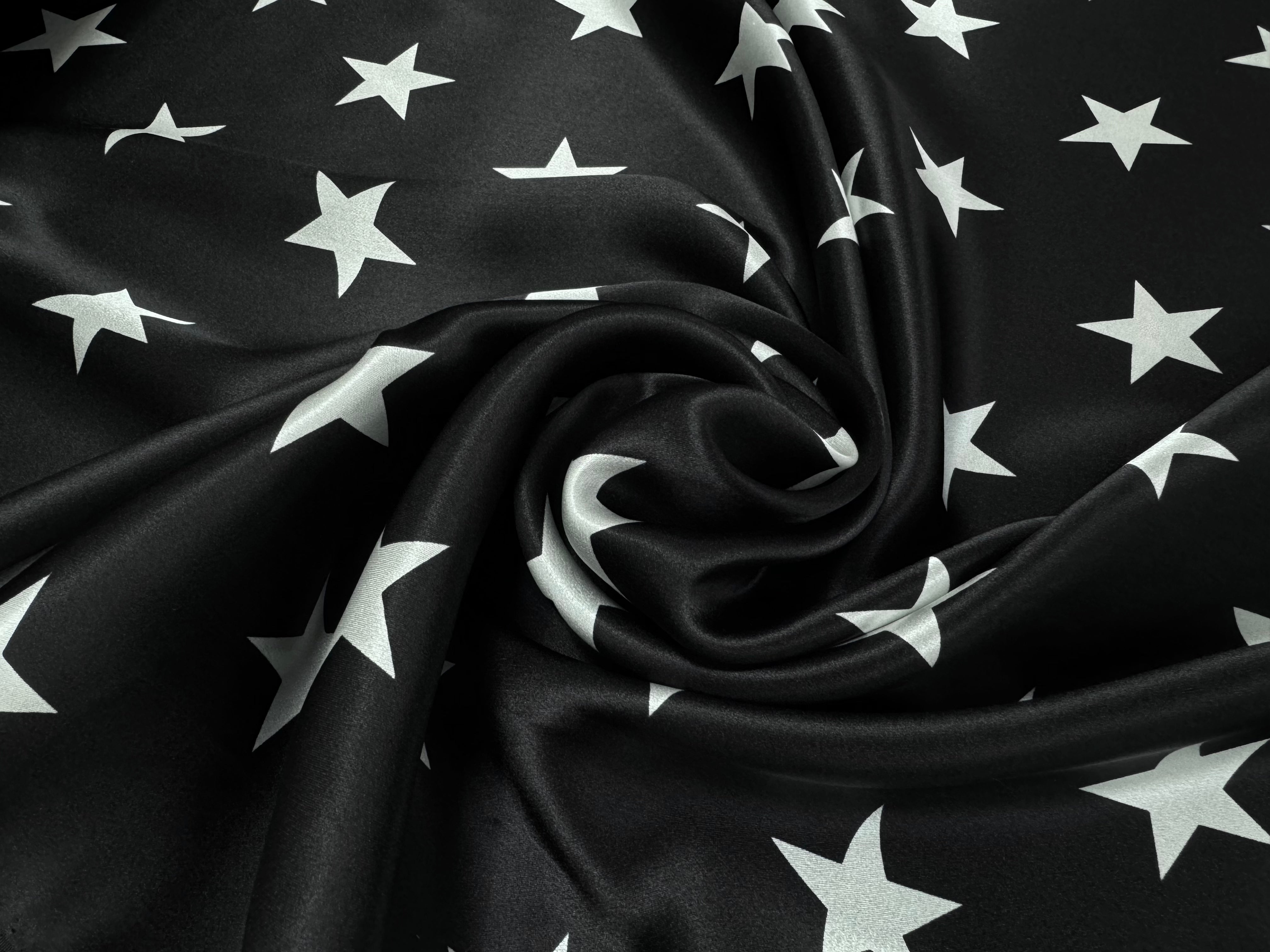 SATIN DE SOIE PRINT ÉTOILÉ FOND NOIR - My Little Coupon